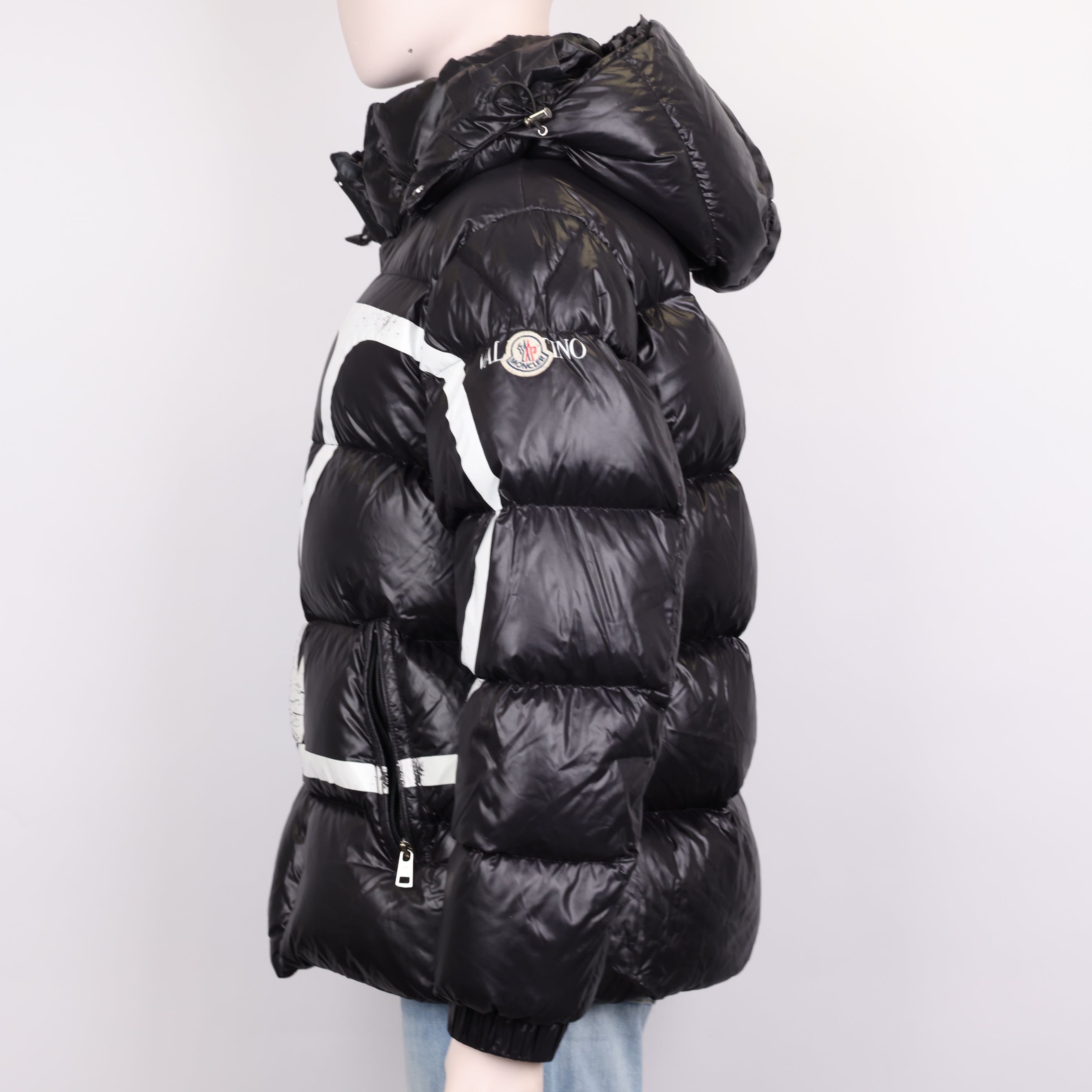 PRE OWNED- Moncler x Valentino black down jacket Size 3