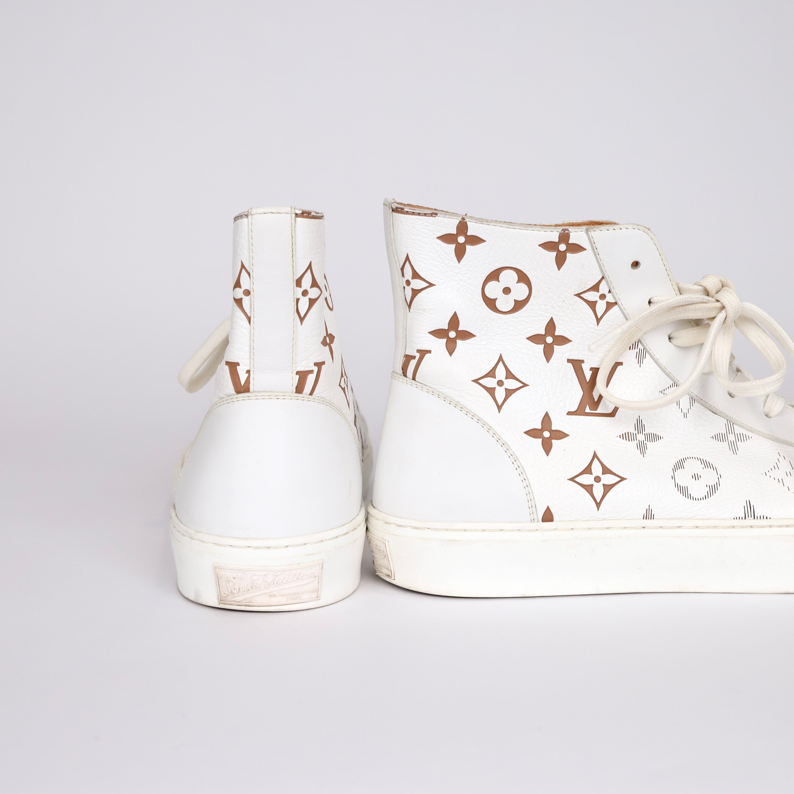 PRE OWNED- LV Louis Vuitton Tattoo White Brown Gradient Sneakers MEN'S Size EU41.5/ UK7.5 J0519S77844
