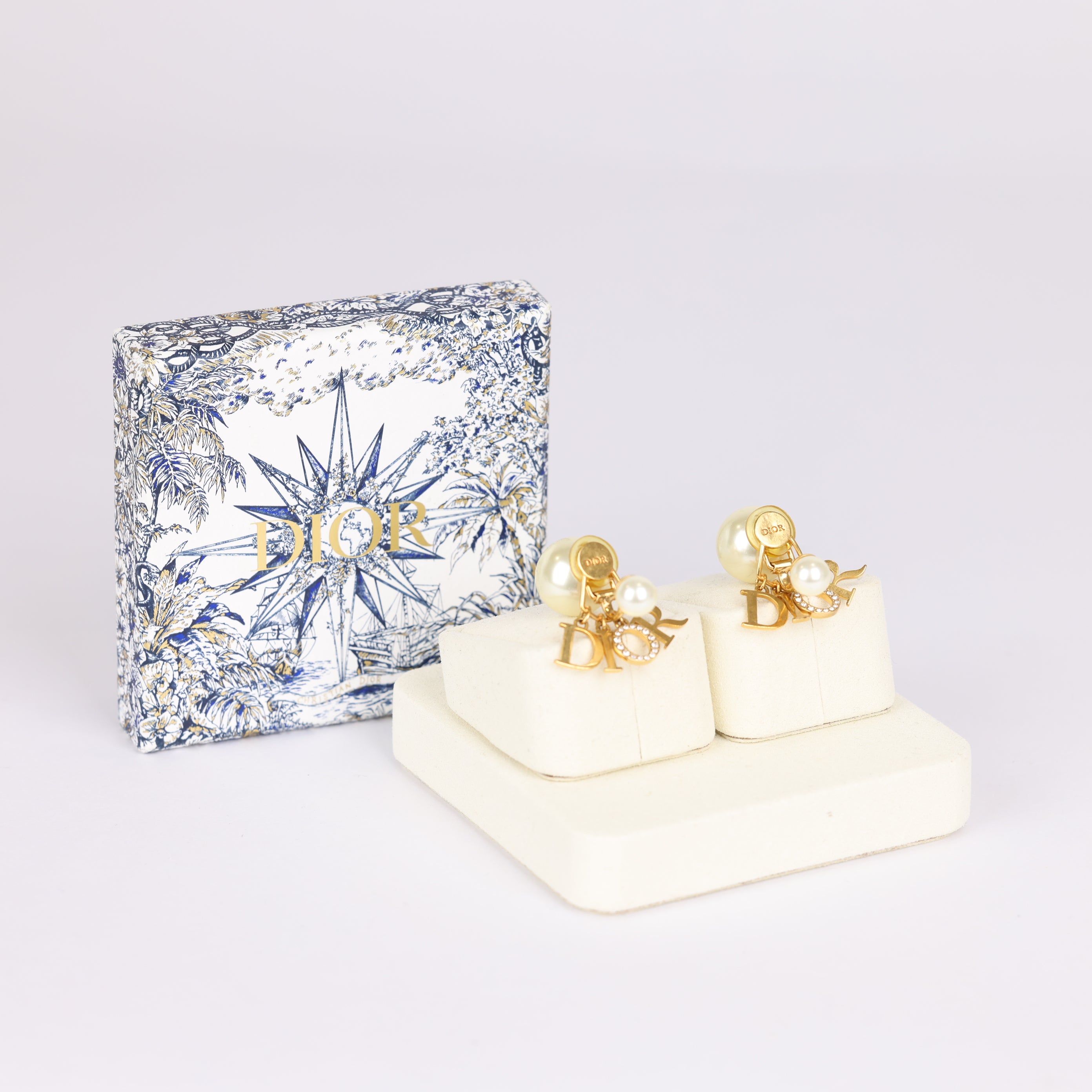 PRE OWNED- DIOR Ear Clips pearl drop