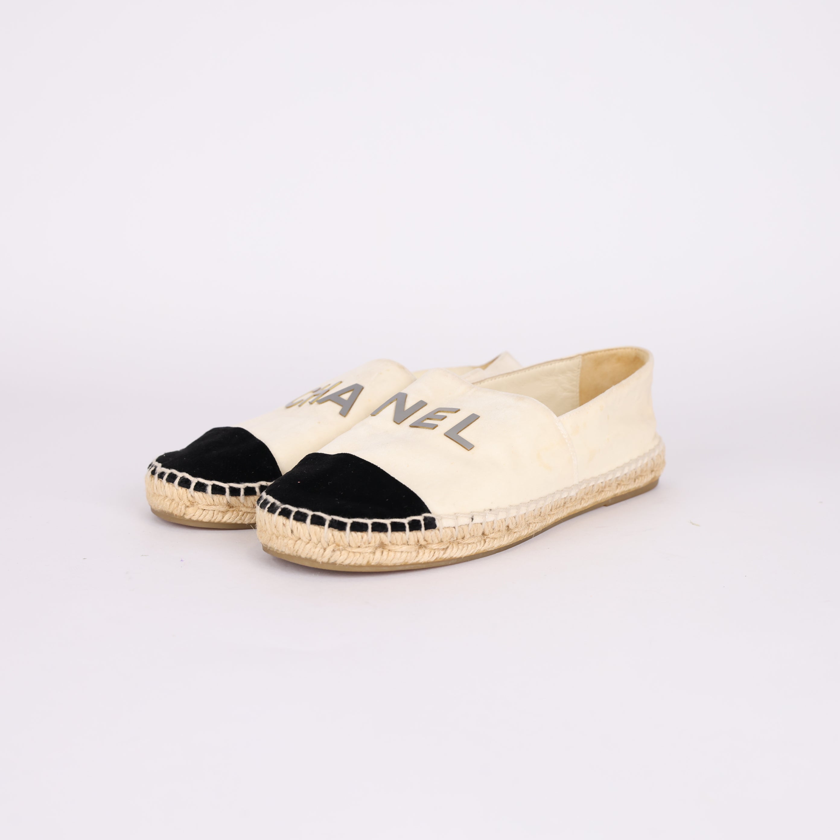 PRE OWNED- Chanel Black and White Velvet Bucklers Size EU37/ UK4