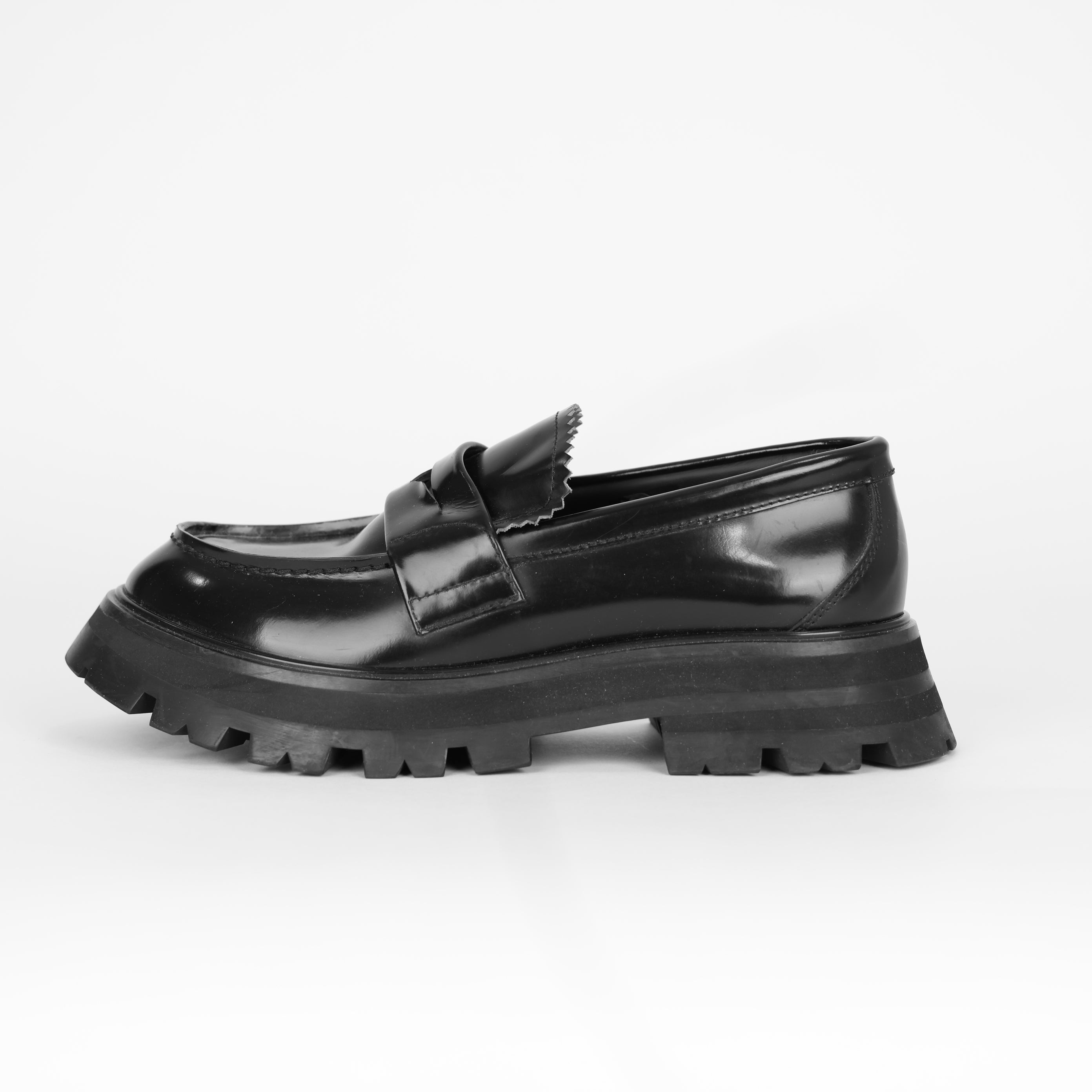 PRE OWNED- Alexander Mcqueen Black Leather Wander Loafers Size 36