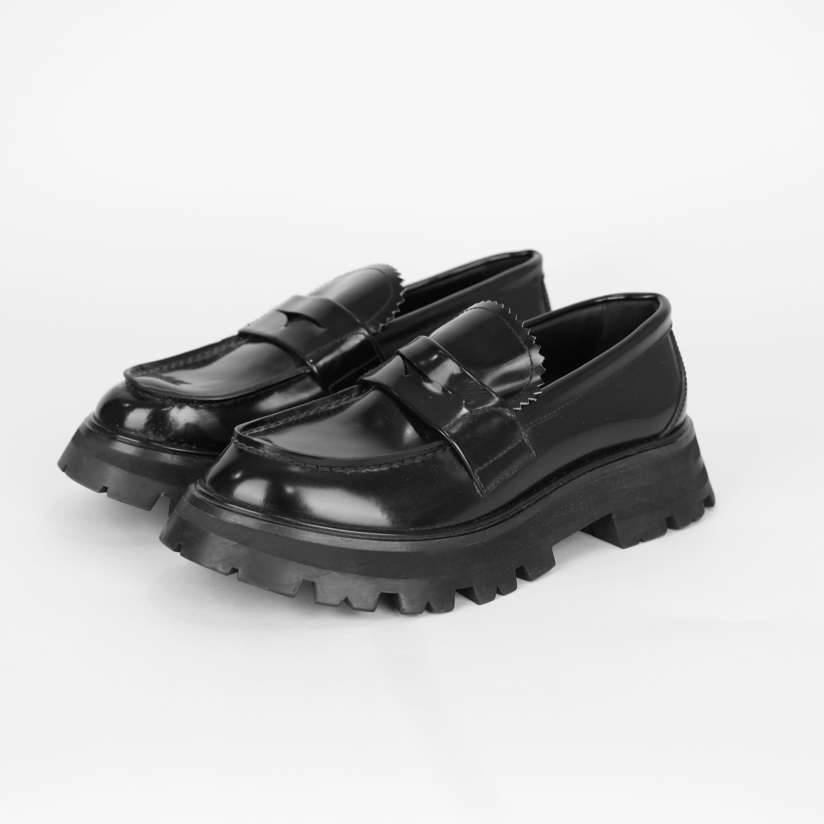 PRE OWNED- Alexander Mcqueen Black Leather Wander Loafers Size 36
