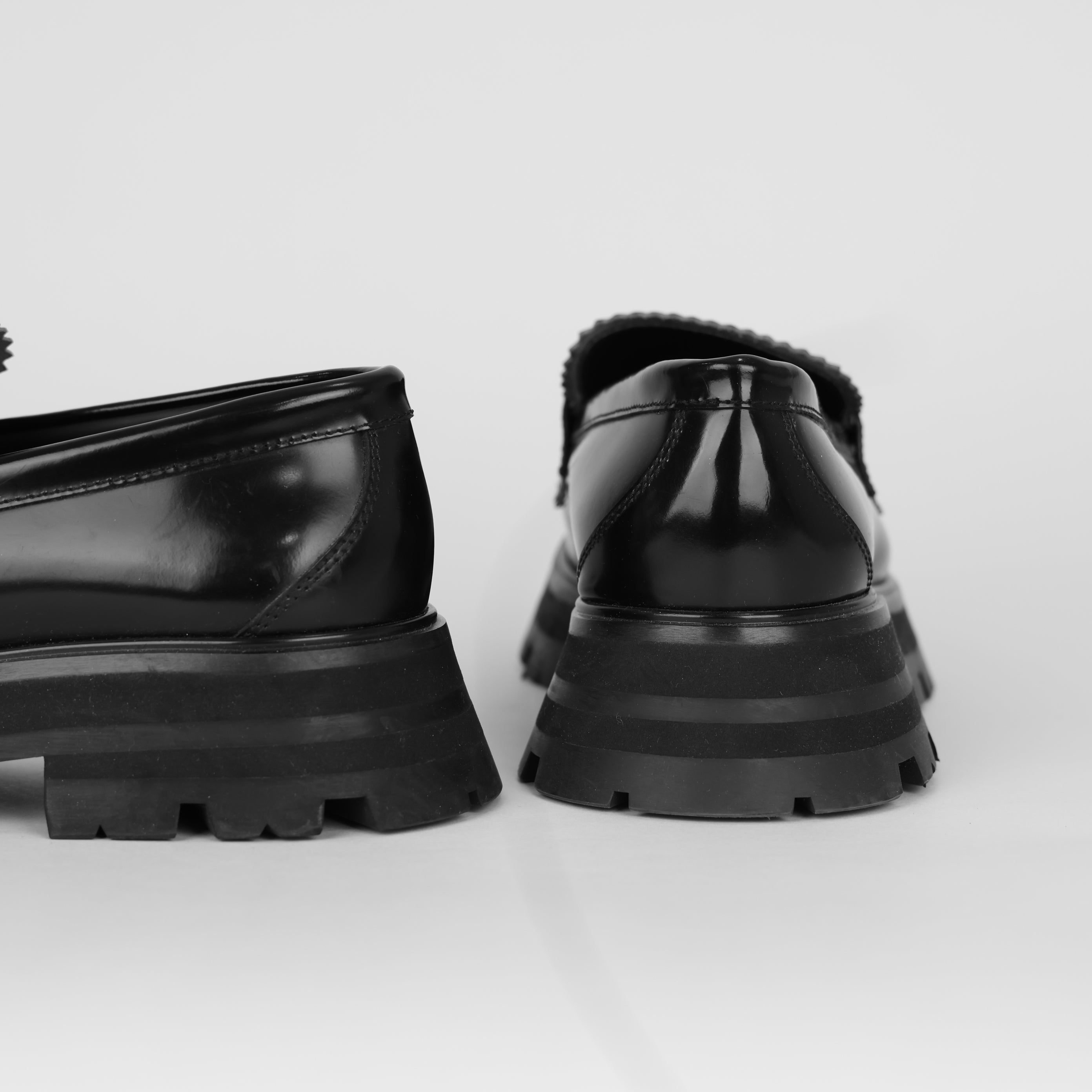 PRE OWNED- Alexander Mcqueen Black Leather Wander Loafers Size 36