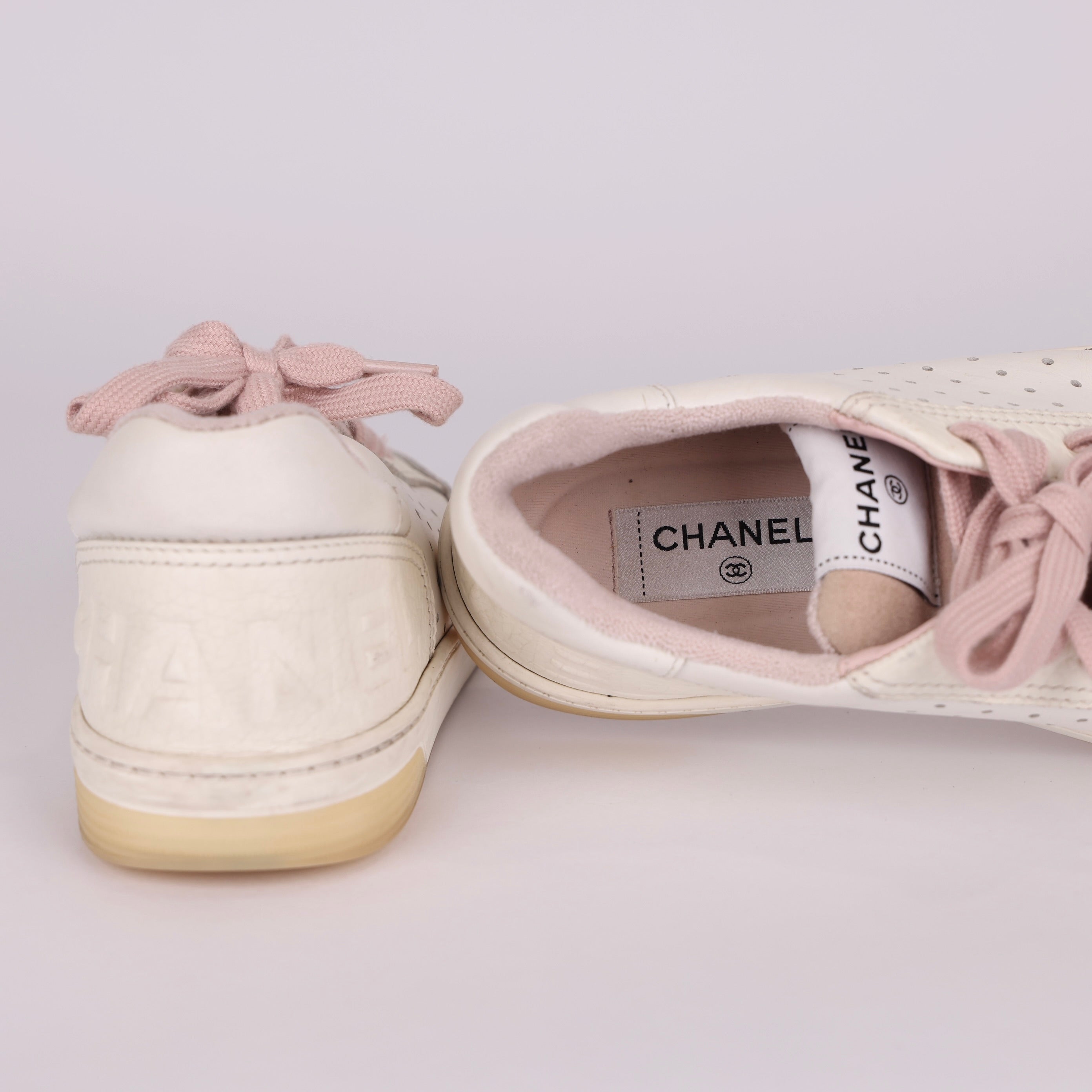 PRE OWNED- Chanel 22P White Leather Pink CC Flat Lace Up Tie Runner Trainer Sneaker 38
