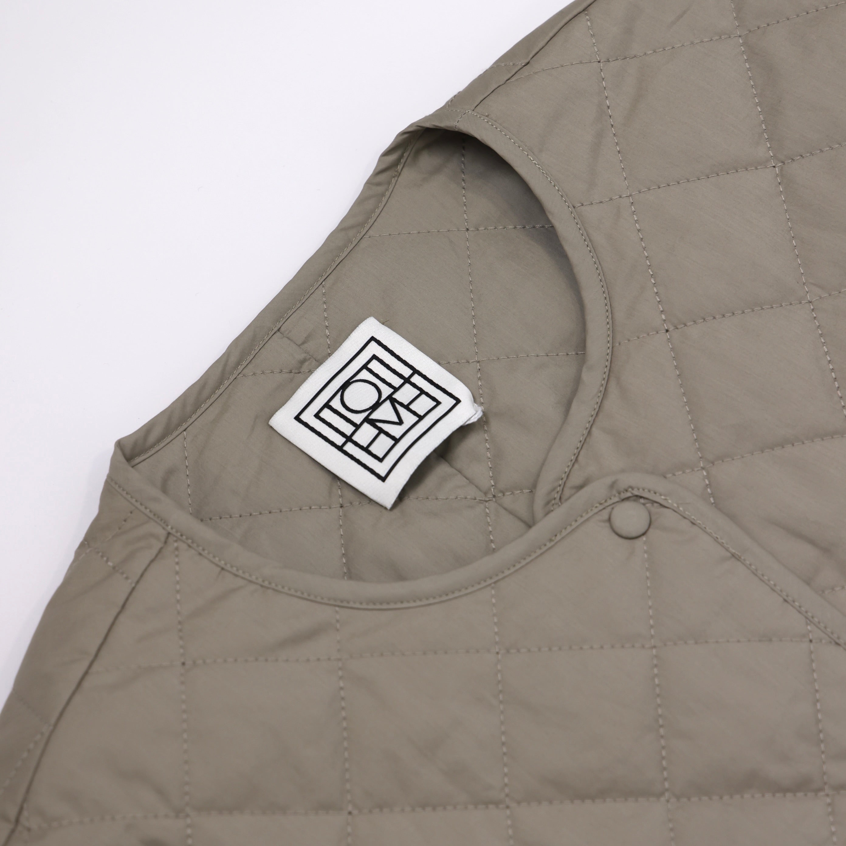 PRE OWNED- TOTEME Oversized Quilted Jacket size S