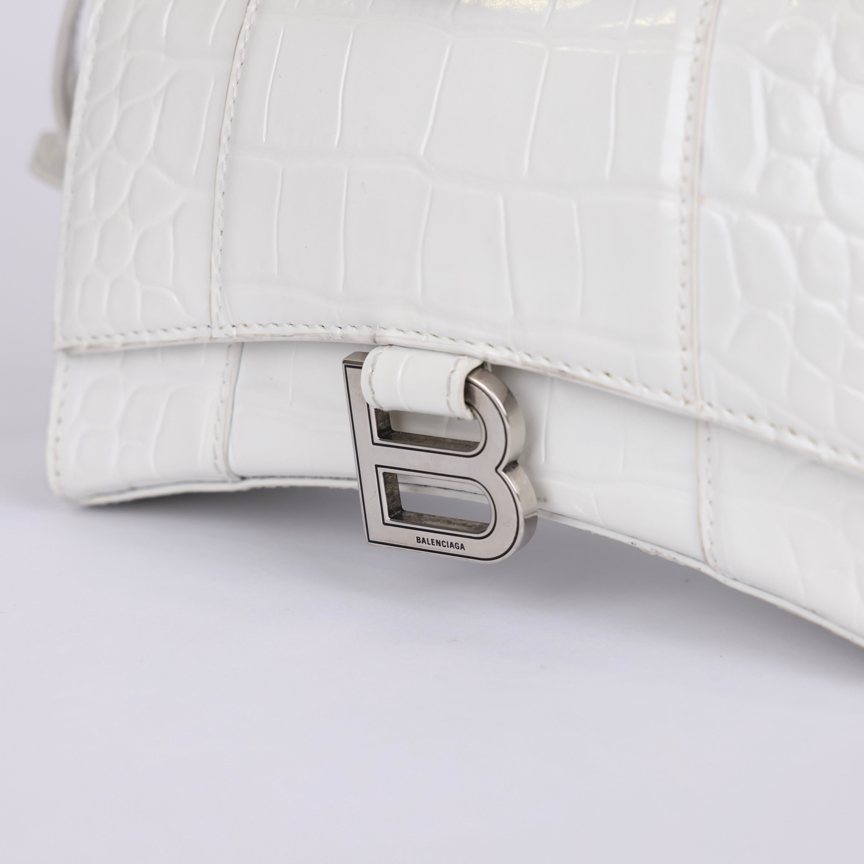 PRE OWNED- BALENCIAGA white calf leather shoulder bag Size XS
