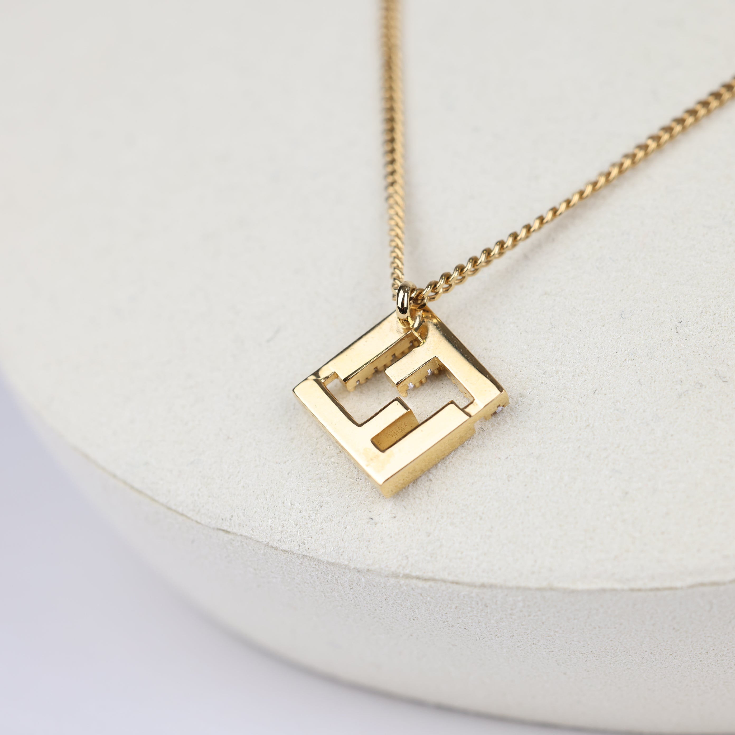 PRE OWNED- Forever Fendi necklace Gold-coloured metal necklace