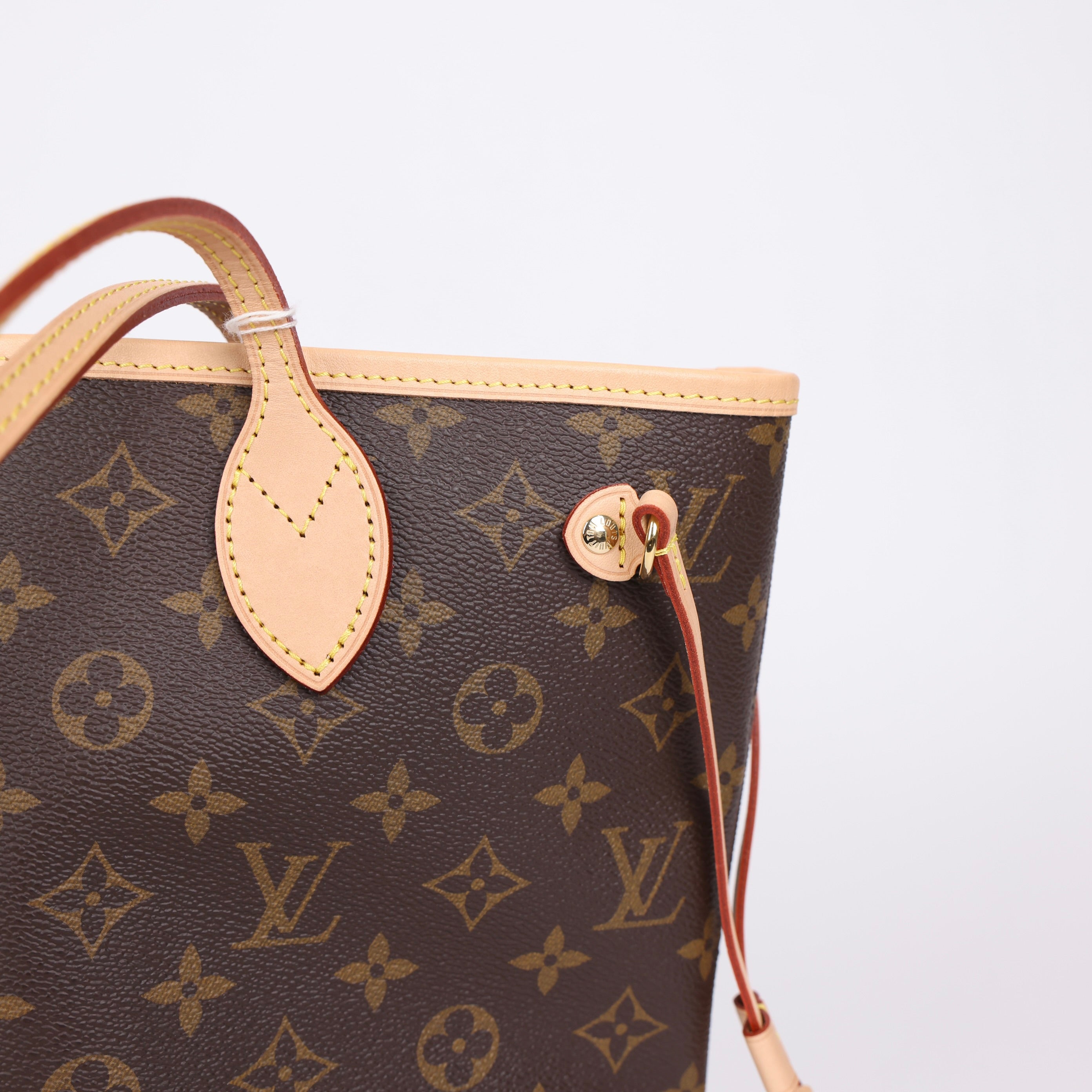 PRE OWNED- Louis Vuitton Neverfull Leather Tote-362