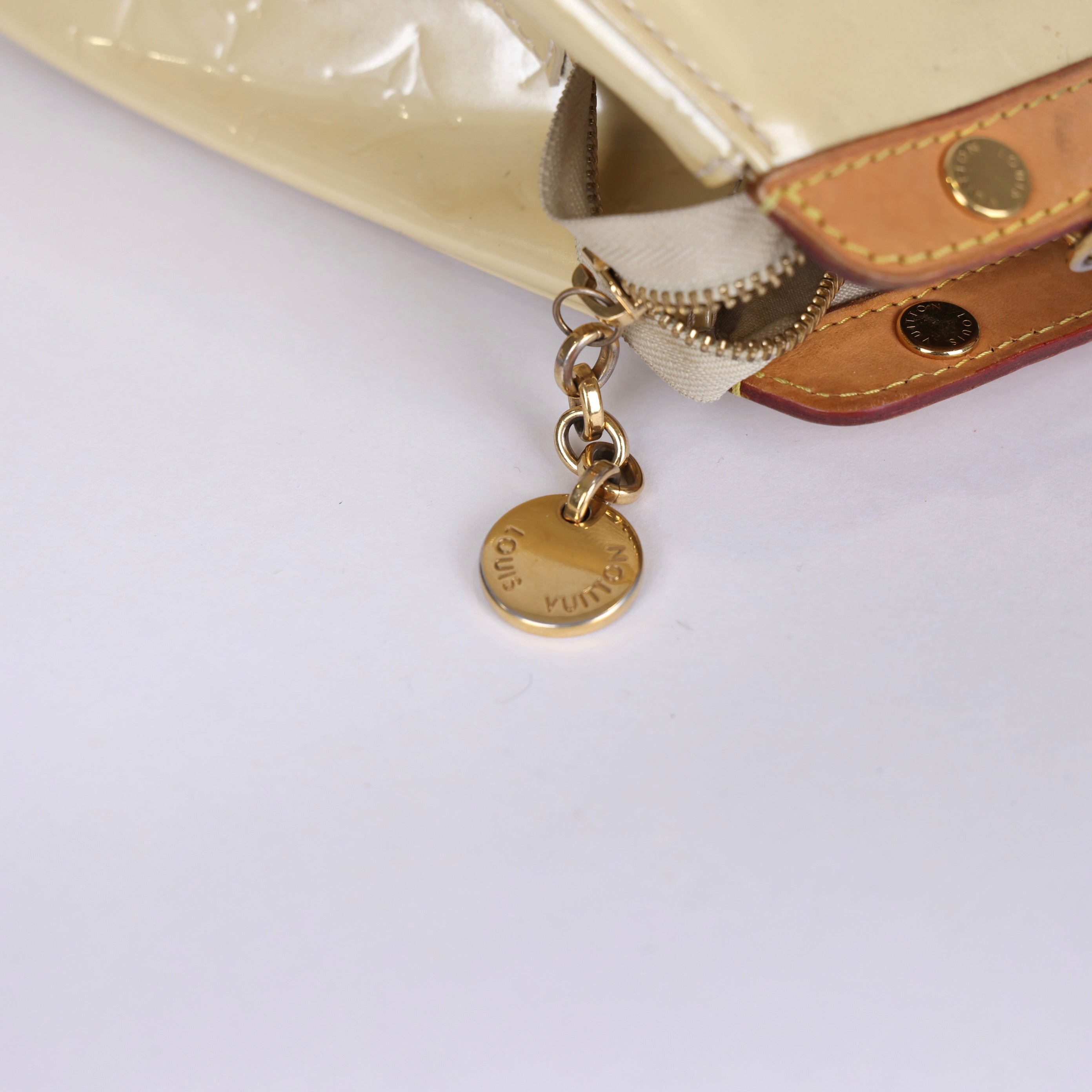 PRE OWNED- Louis Vuitton lv monogram embossed crossbody bag J571B27813