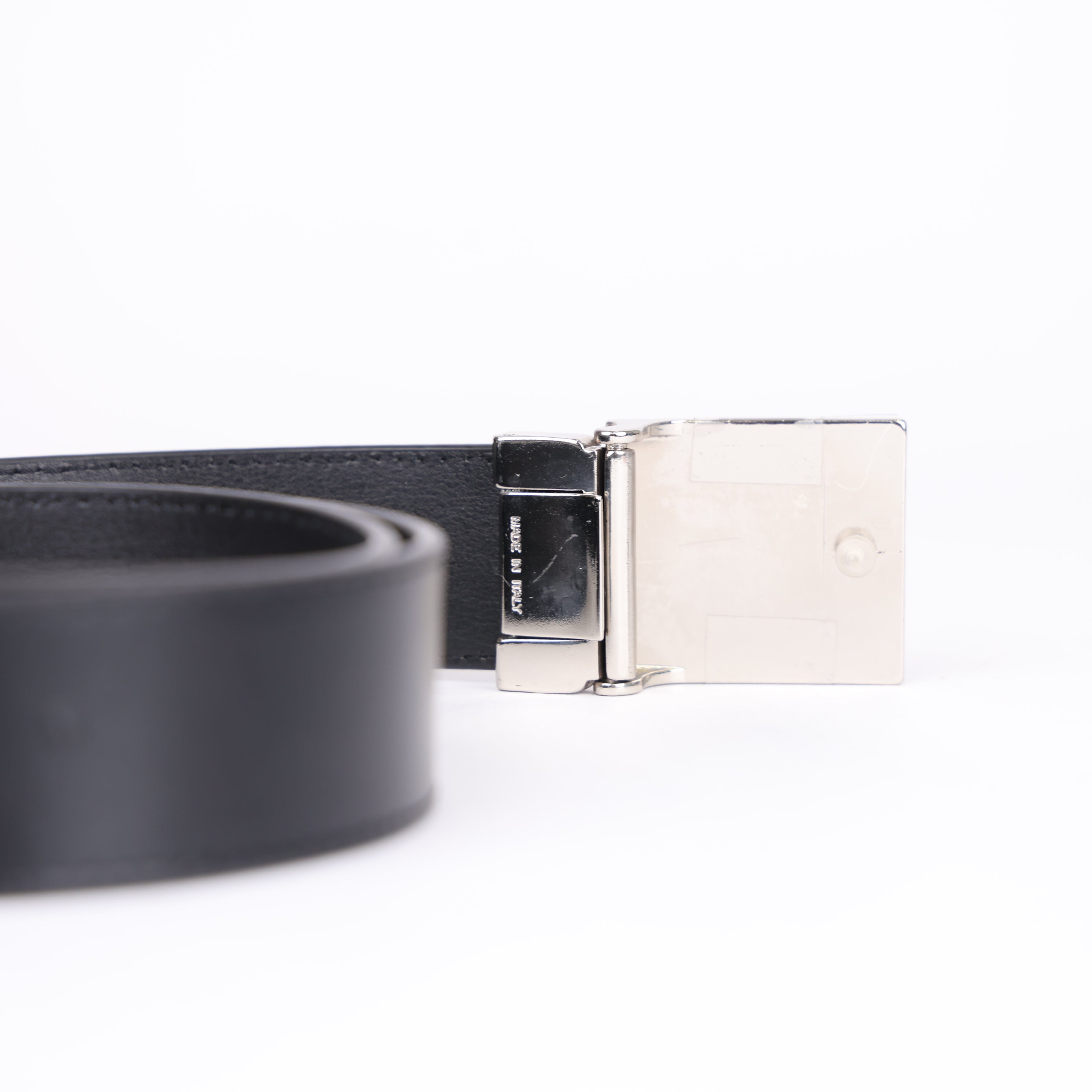 J0790 Versace half madusa face belt- Pre Owned