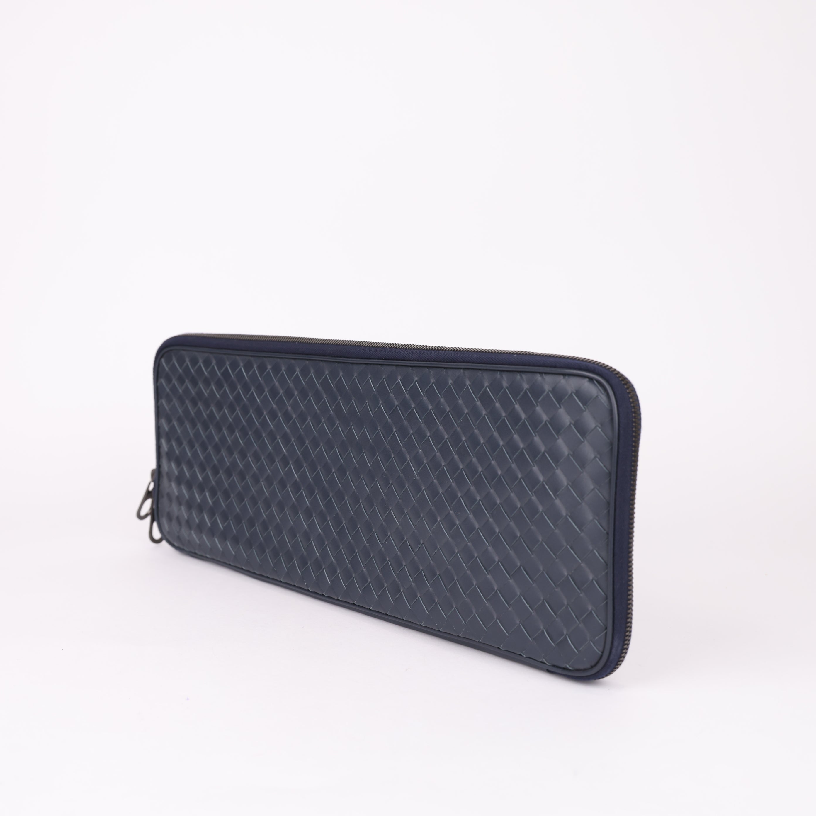 J0796 Bottega Veneta Navy Intrecciato Leather Zip Pouch- Pre Owned