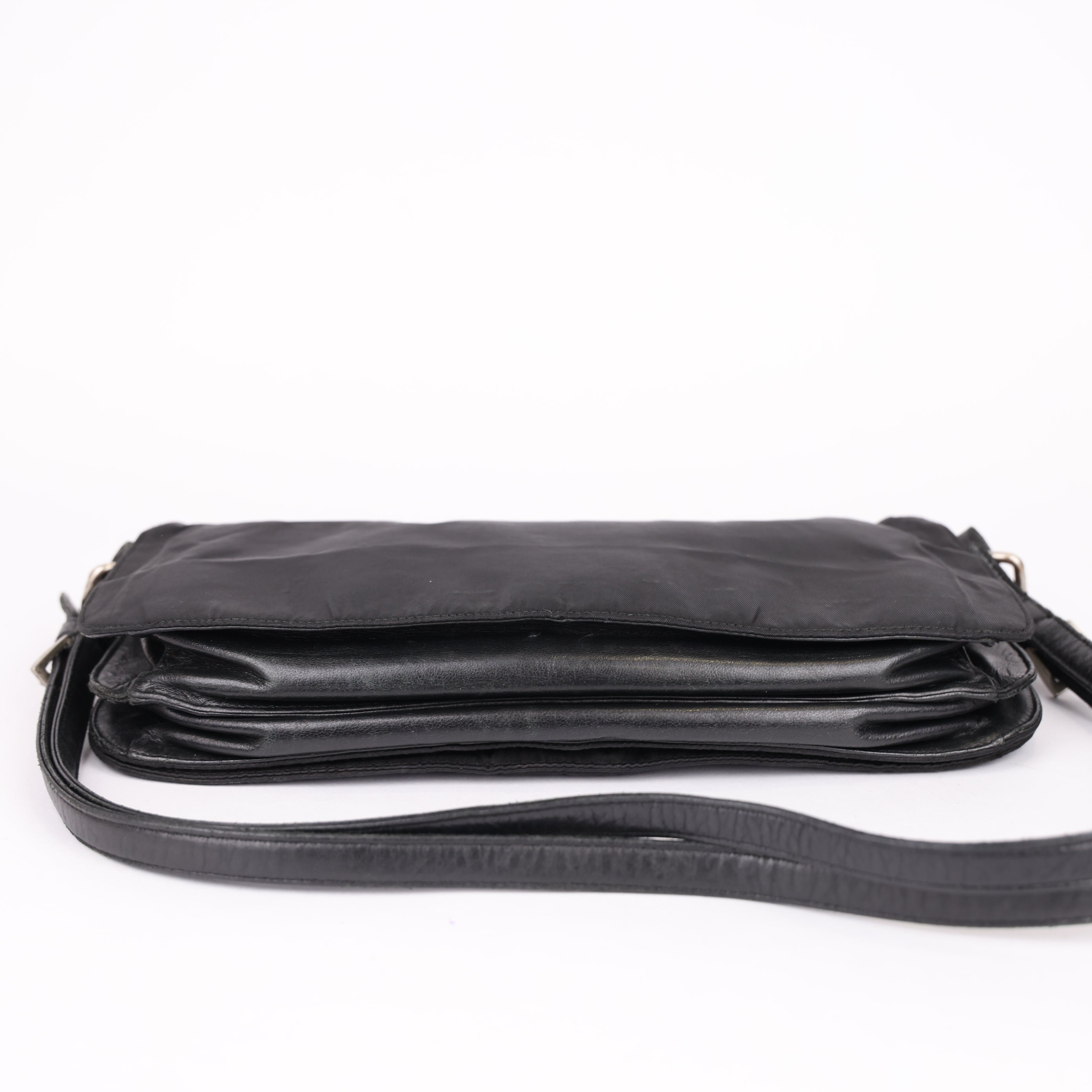 J0926 Prada Triangle Logo Nylon Shoulder Bag- Pre Owned