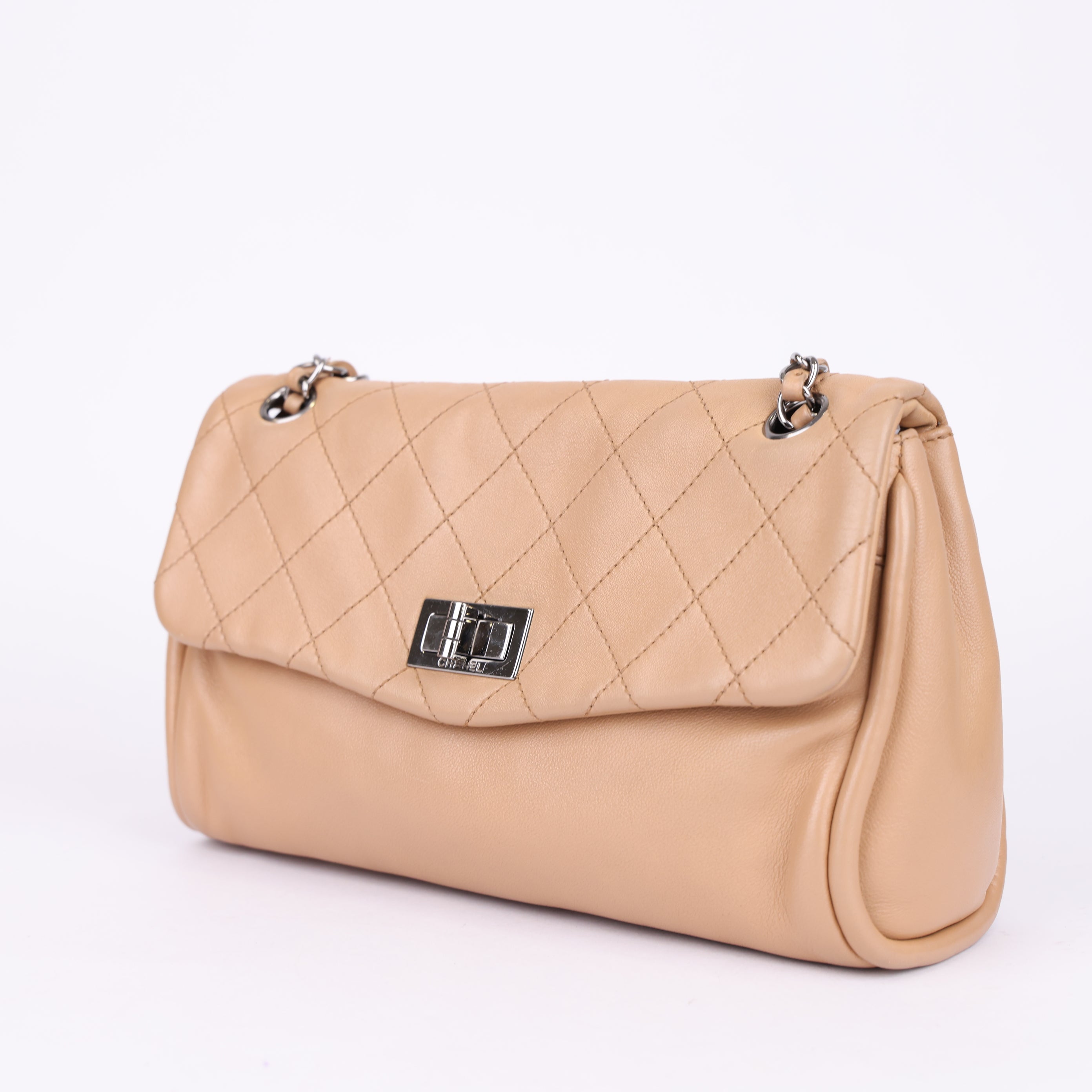 J0927 Chanel Quilted Lambskin Shoulder Bag Beige- Pre Owned