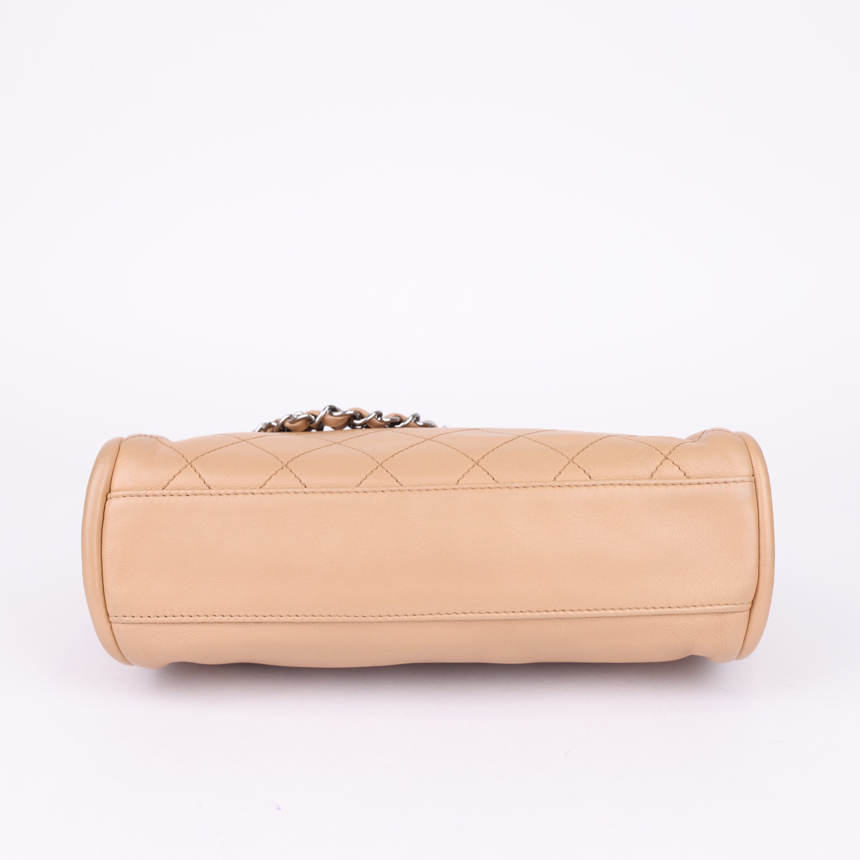 J0927 Chanel Quilted Lambskin Shoulder Bag Beige- Pre Owned