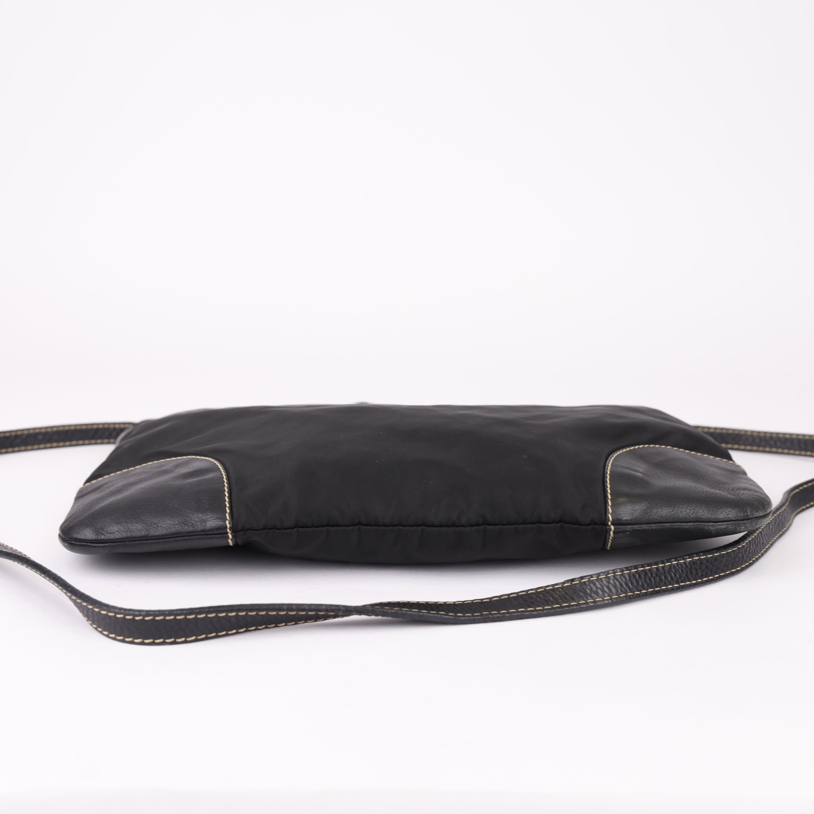 J0930 PRADA shoulder bag pochette nylon with triangle logo- Pre Owned