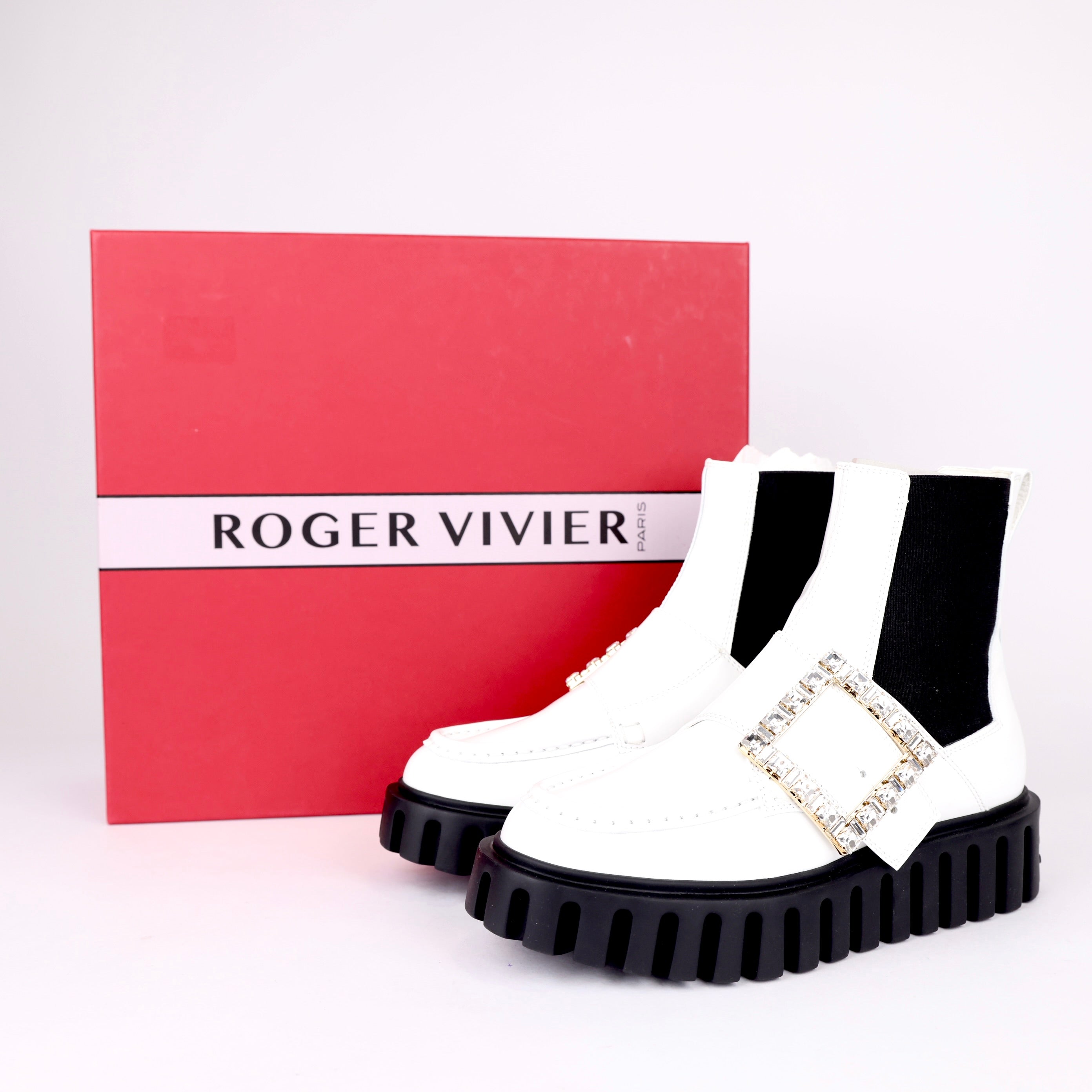 Roger Vivier Viv' Go-Thick Strass Buckle Chealsea Ankle Boots in Patent Leather SIZE EU37/UK4- Pre Owned