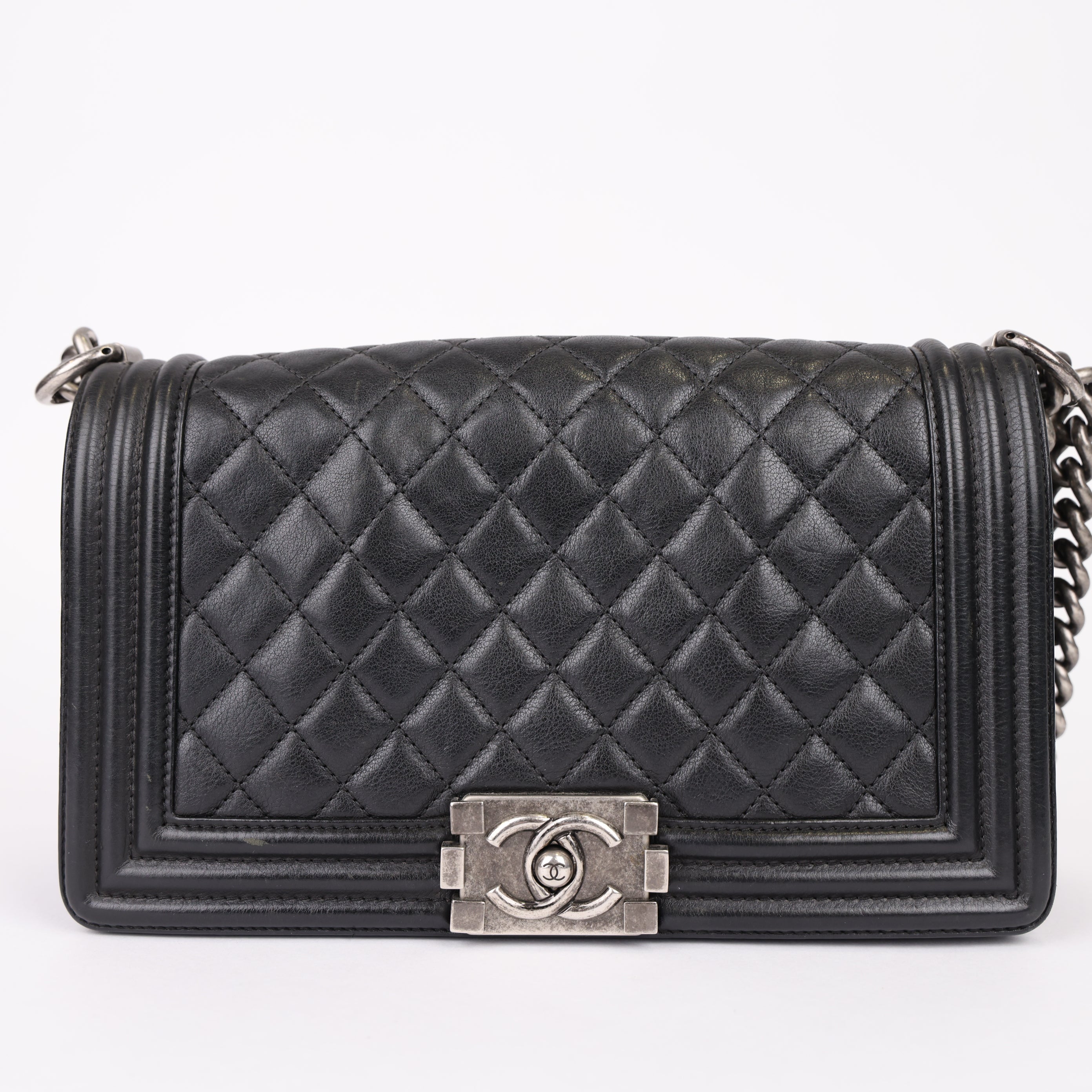 J0961 Chanel CC BOY 28 SHOULDER BAG CALFSKIN LEATHER BLACK- Pre Owned