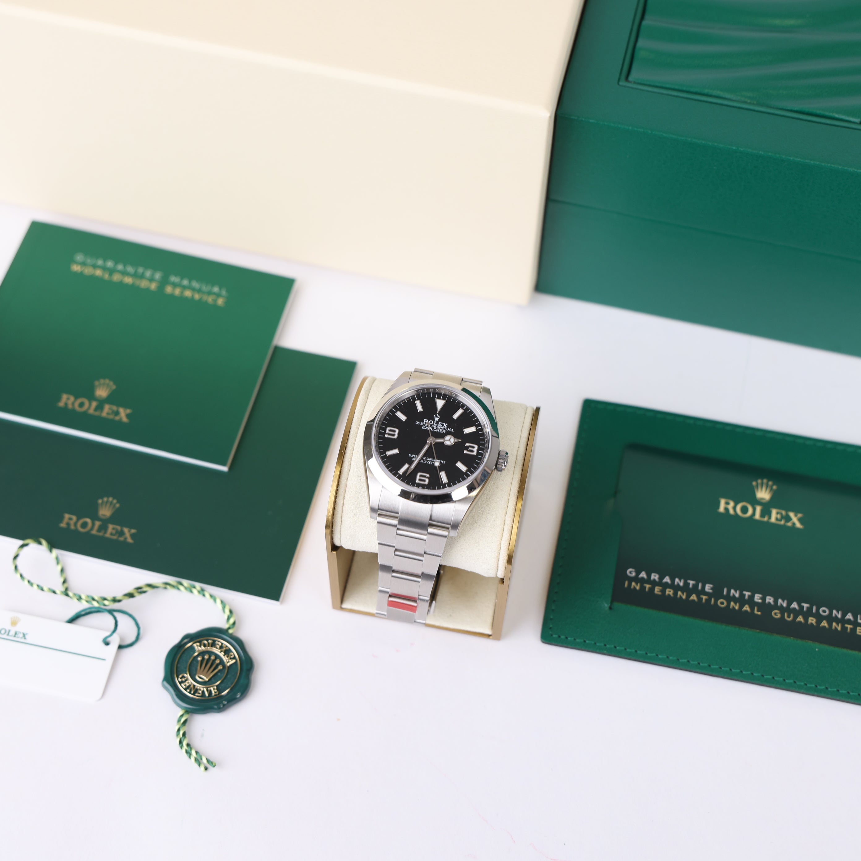 J0987 Rolex Explorer 36 Oyster, 36 mm, Oystersteel Reference 124270- Pre Owned