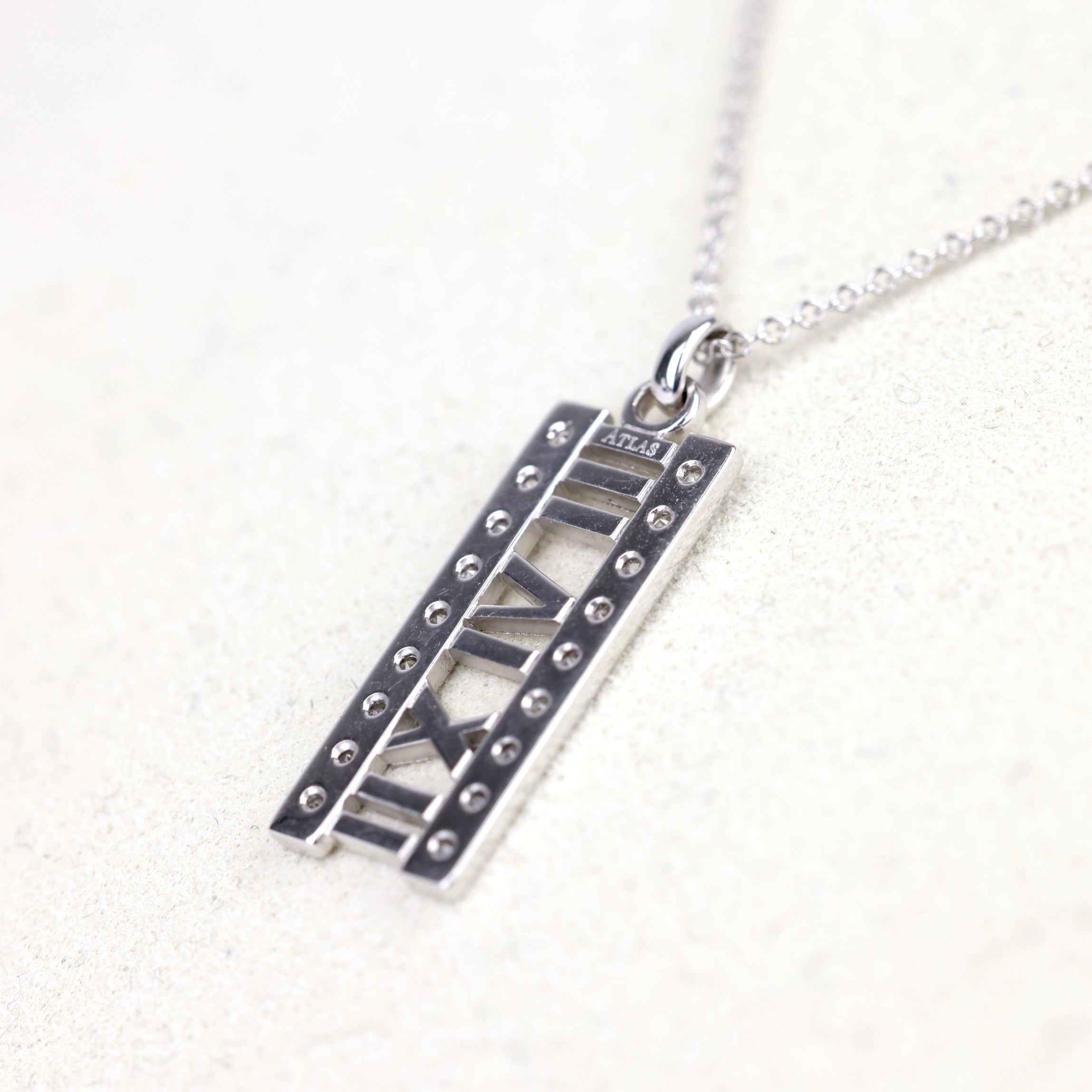 J1866 Tiffany & Co. Atlas Diamond Pendant Necklace 40cm- Pre Owned