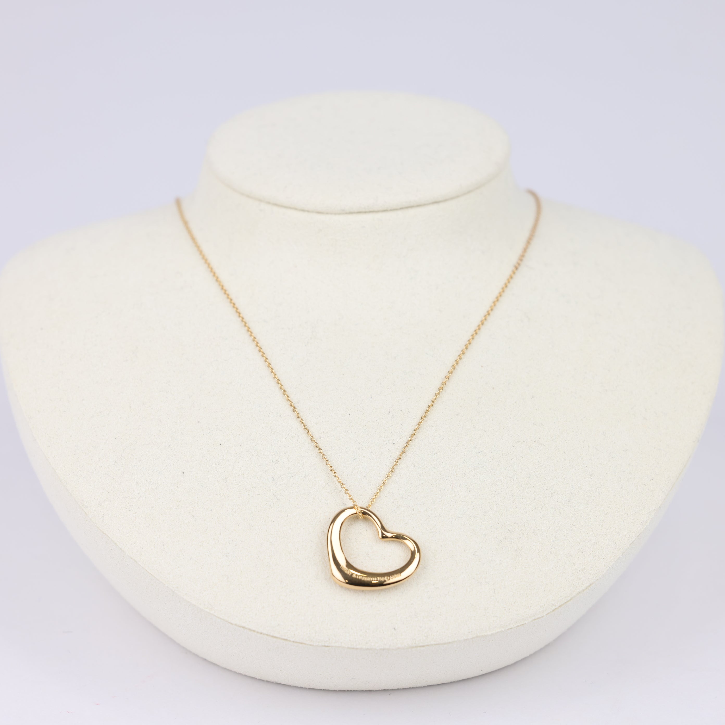 J1858 Tiffany & Co Tiffany Heart Necklace in 18K Gold 45cm- Pre Owned