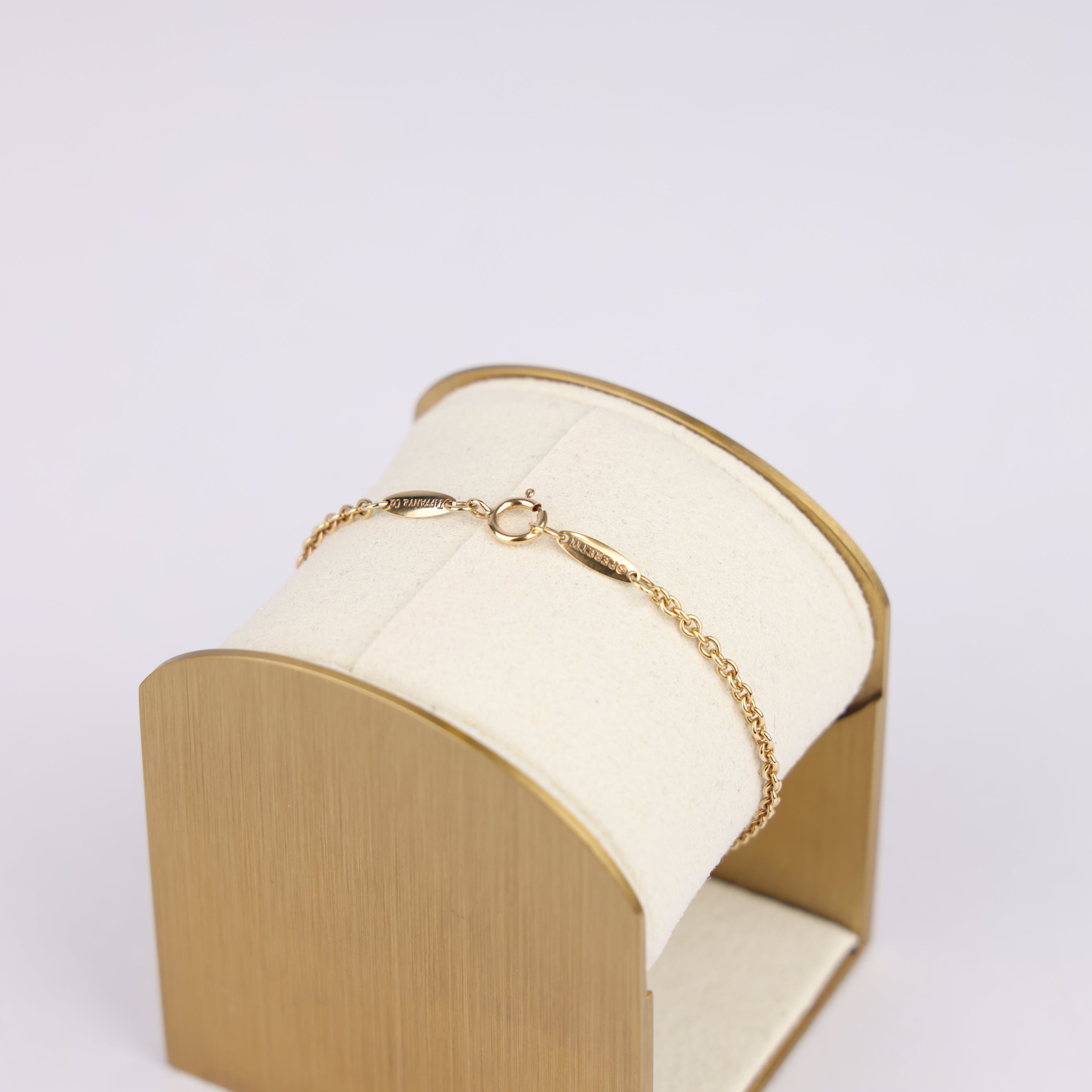 J1860 TIFFANY&Co. Elsa Peretti® Open Heart Bracelet in Yellow Gold- Pre Owned