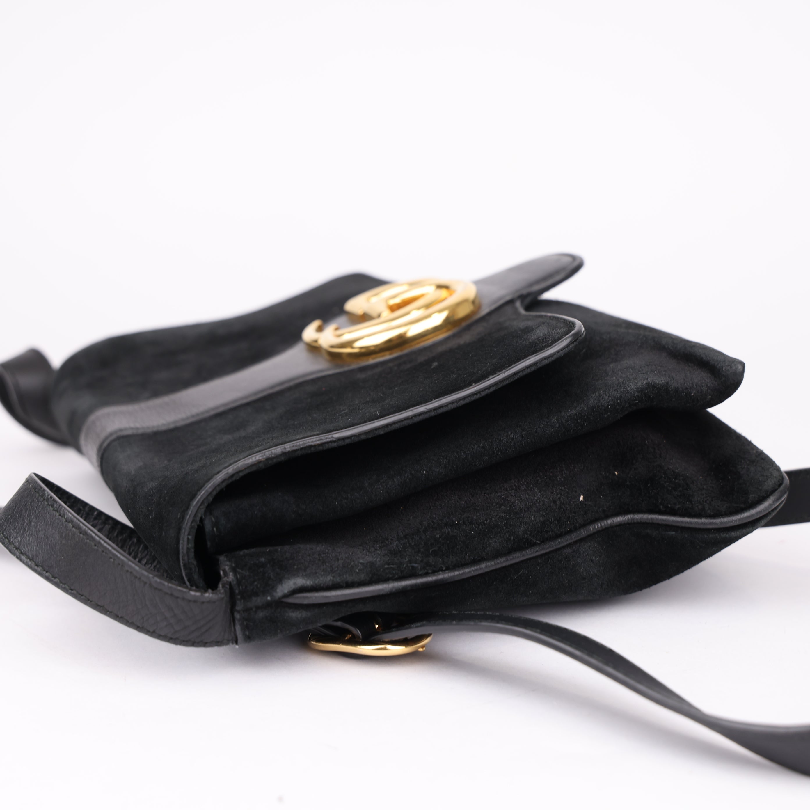 J1764 Gucci Black Medium Arli Suede Crossbody Bag- Pre Owned