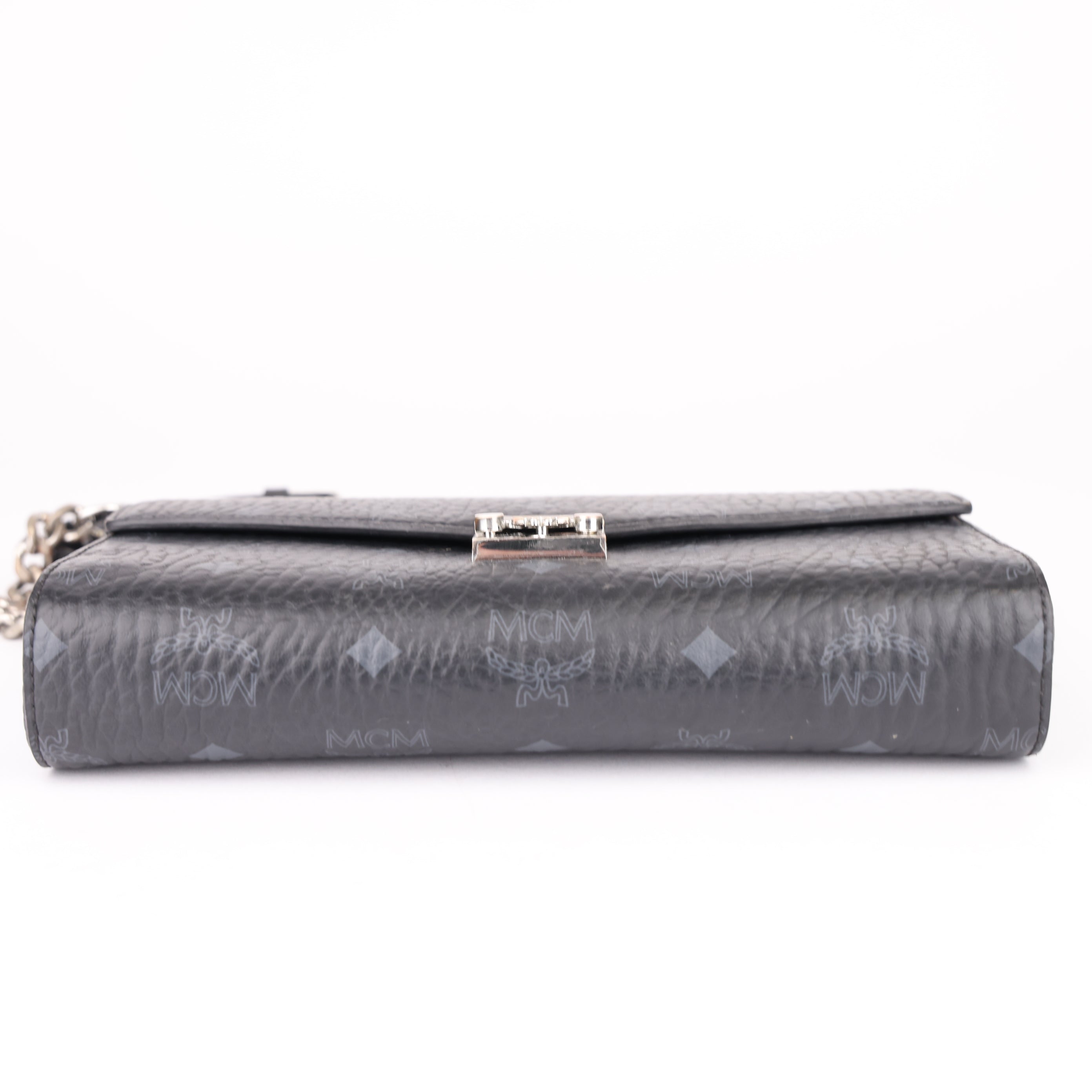 J1696 MCM Visetos Wallet on Chain - Pre Owned