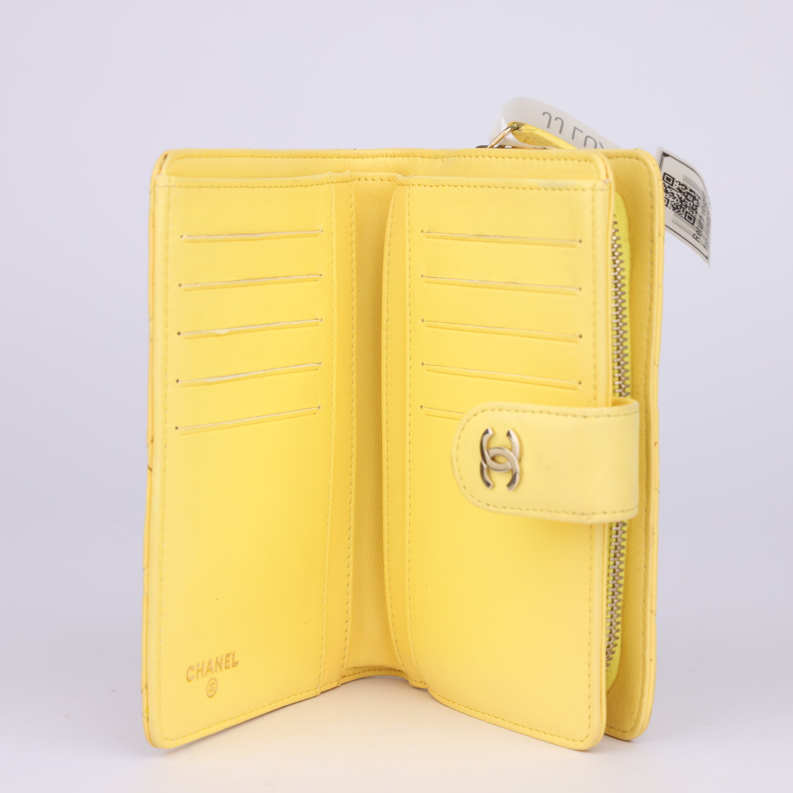 J1668 Chanel CC French Wallet Quilted Lambskin- Pre Owned