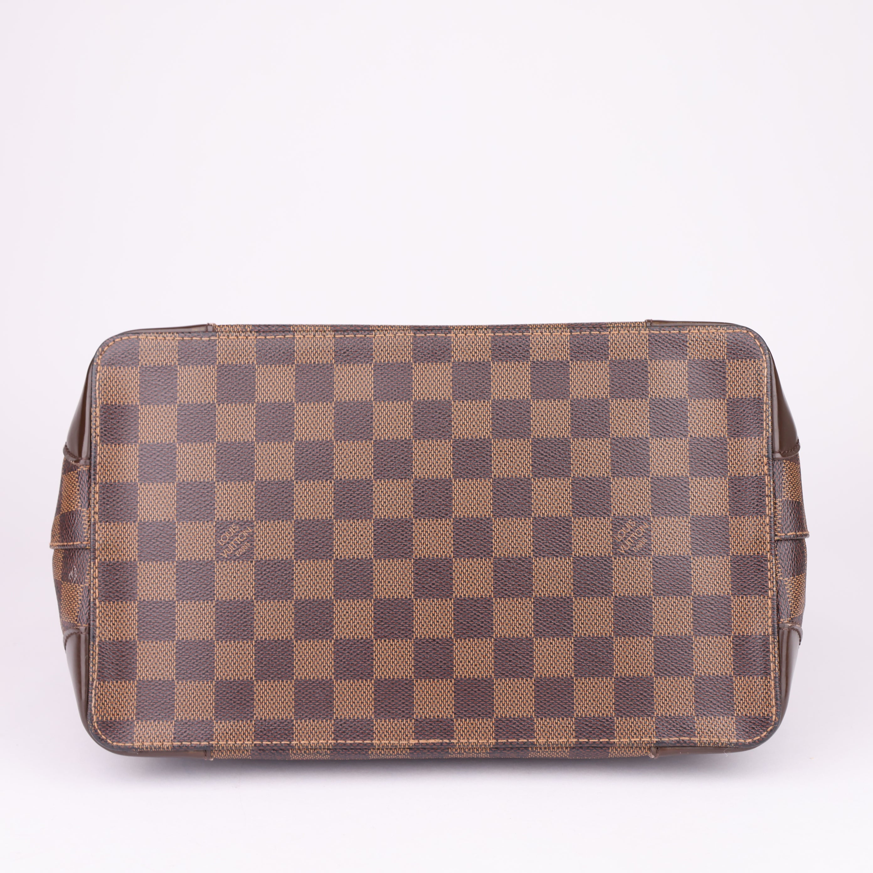 J1677 Louis Vuitton Pre-Owned 2007 Hampstead Handbag- Pre Owned