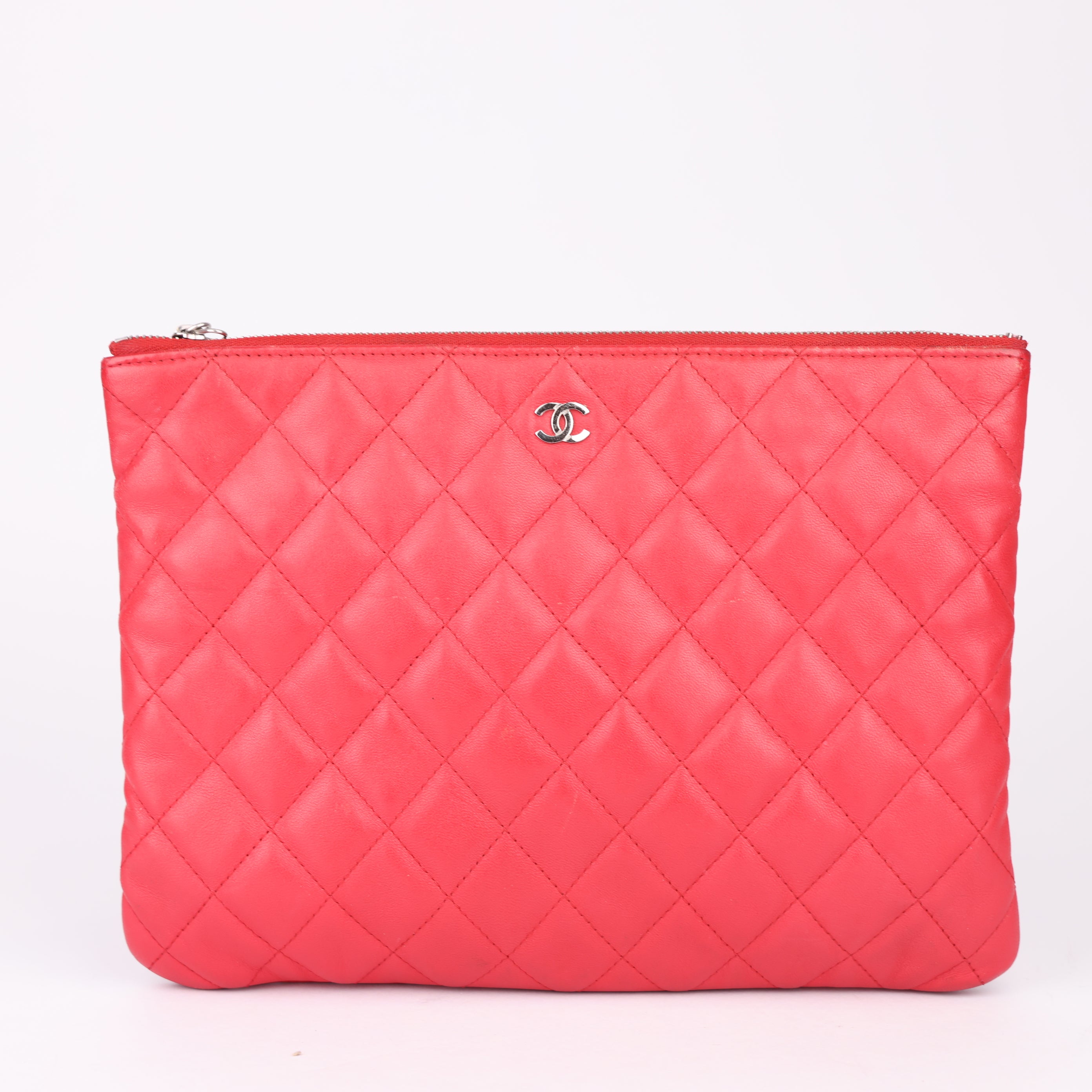 J1632 CHANEL Medium Quilted Lambskin O Case clutch bag- Pre Owned