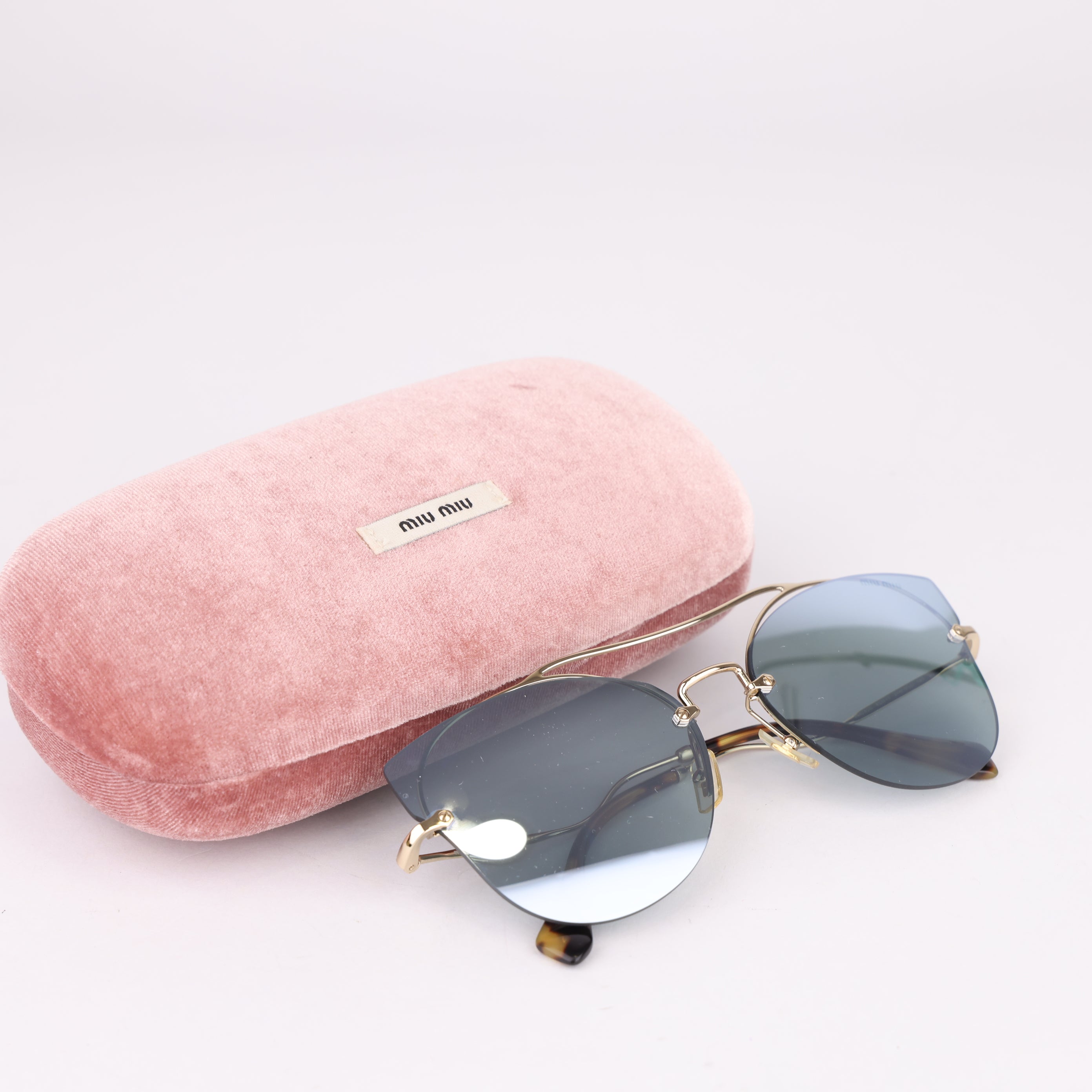 J1522 Miu Miu Mirrored Cat Eye Sunglasses- Pre Owned