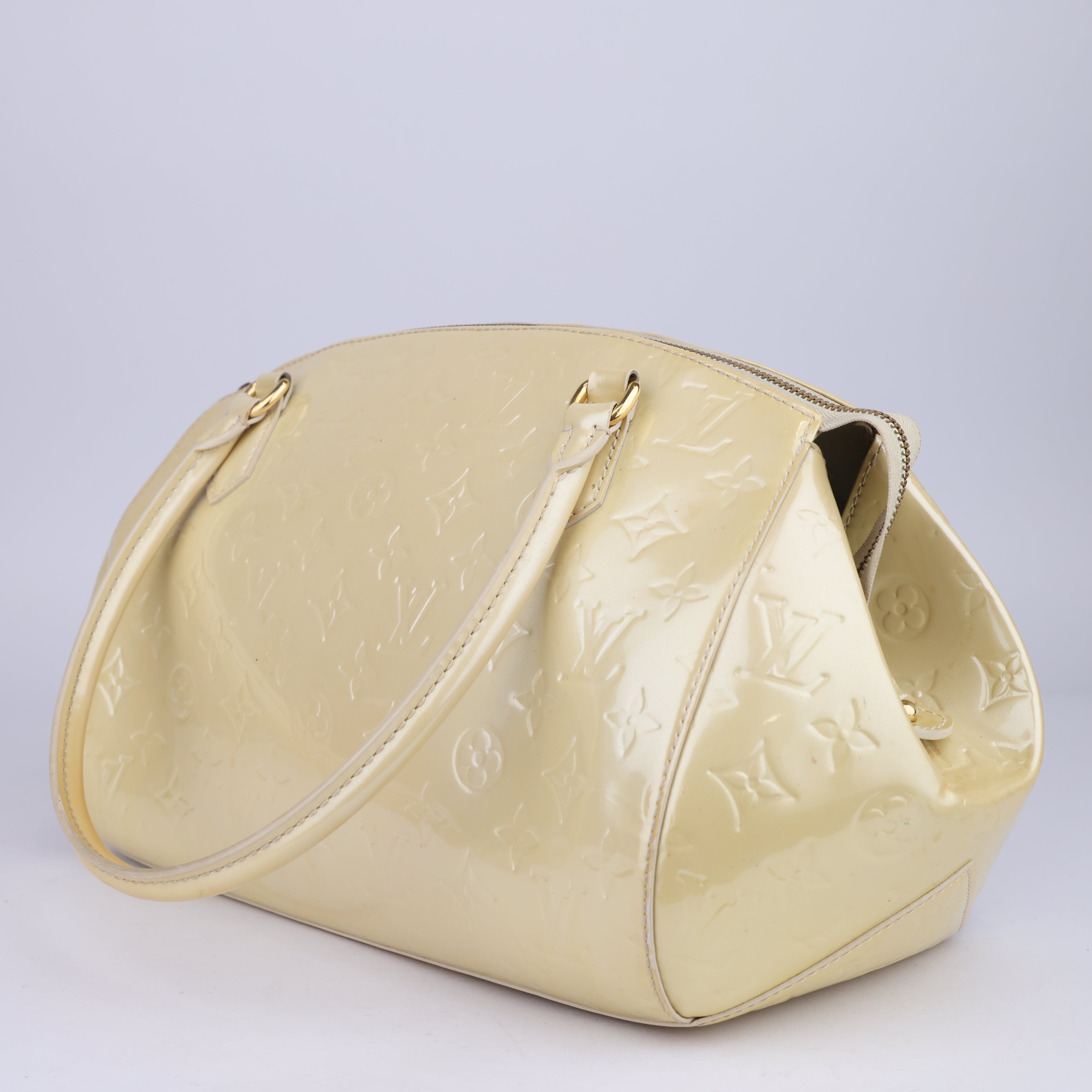 J1480 Louis Vuitton Pearly Beige Monogram Vernis- Pre Owned