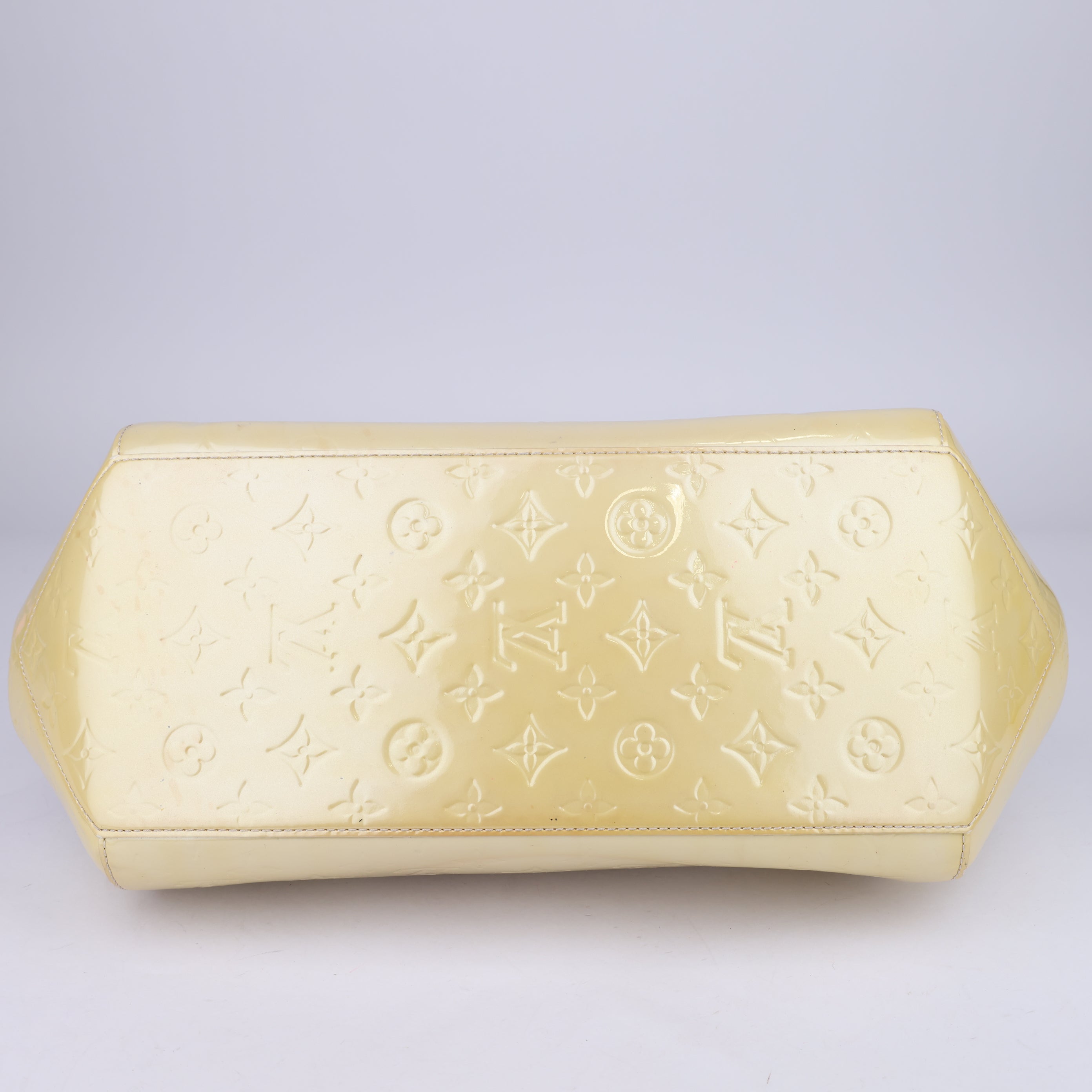 J1480 Louis Vuitton Pearly Beige Monogram Vernis- Pre Owned