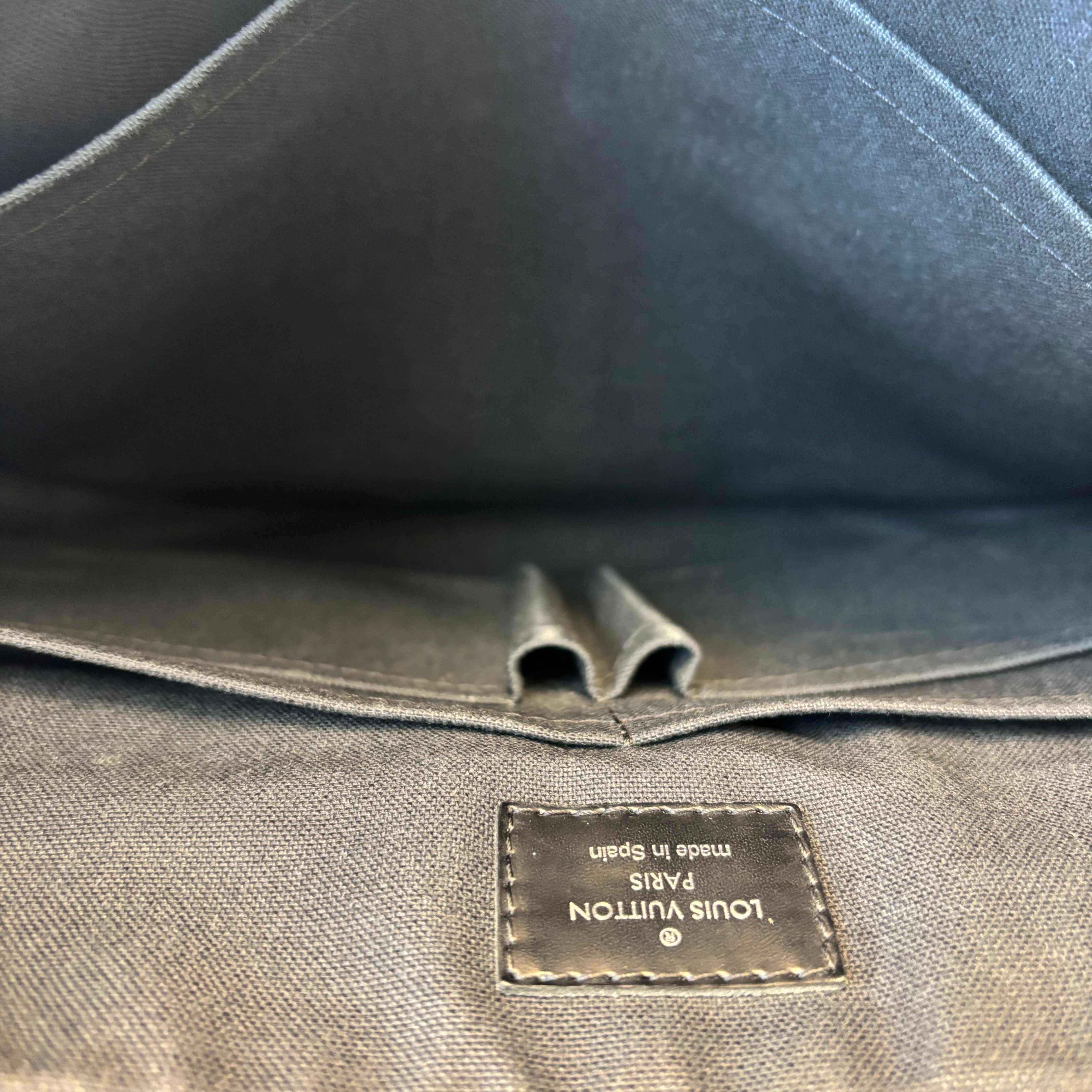 Louis Vuitton District Damier Graphite Messenger Bag J3052 | Pre-Owned Like New Black / Grey Damier Graphite Canvas