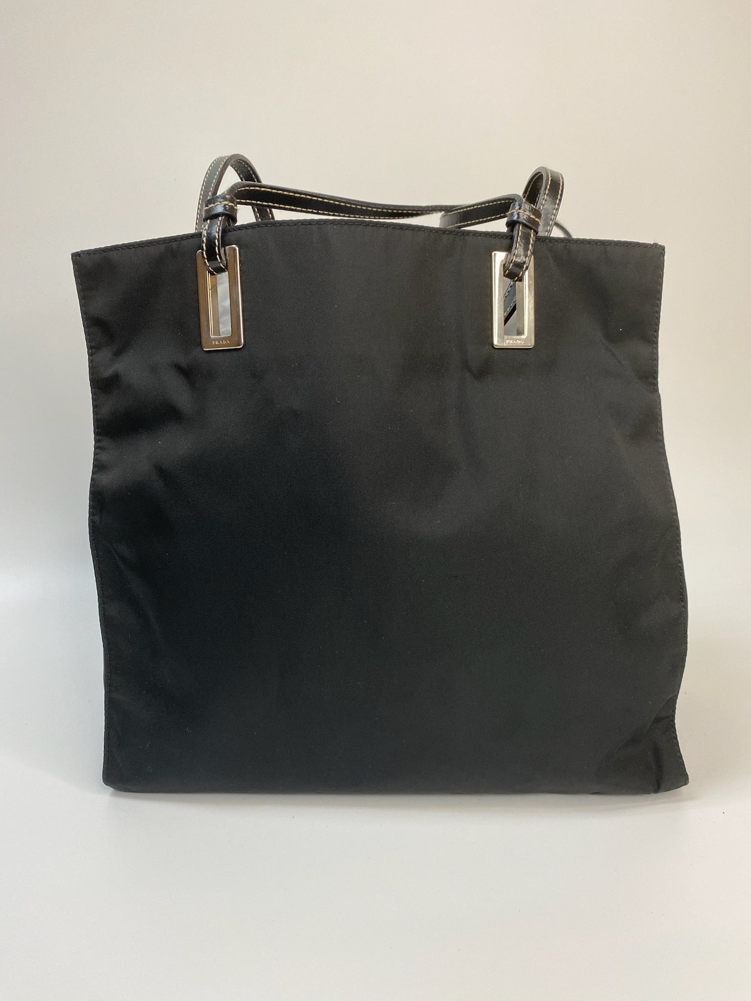 J2958 Prada Shoulder Bag Tessuto Nylon Tote Bag Black Leather Handle | Pre-Owned Black Nylon, Leather