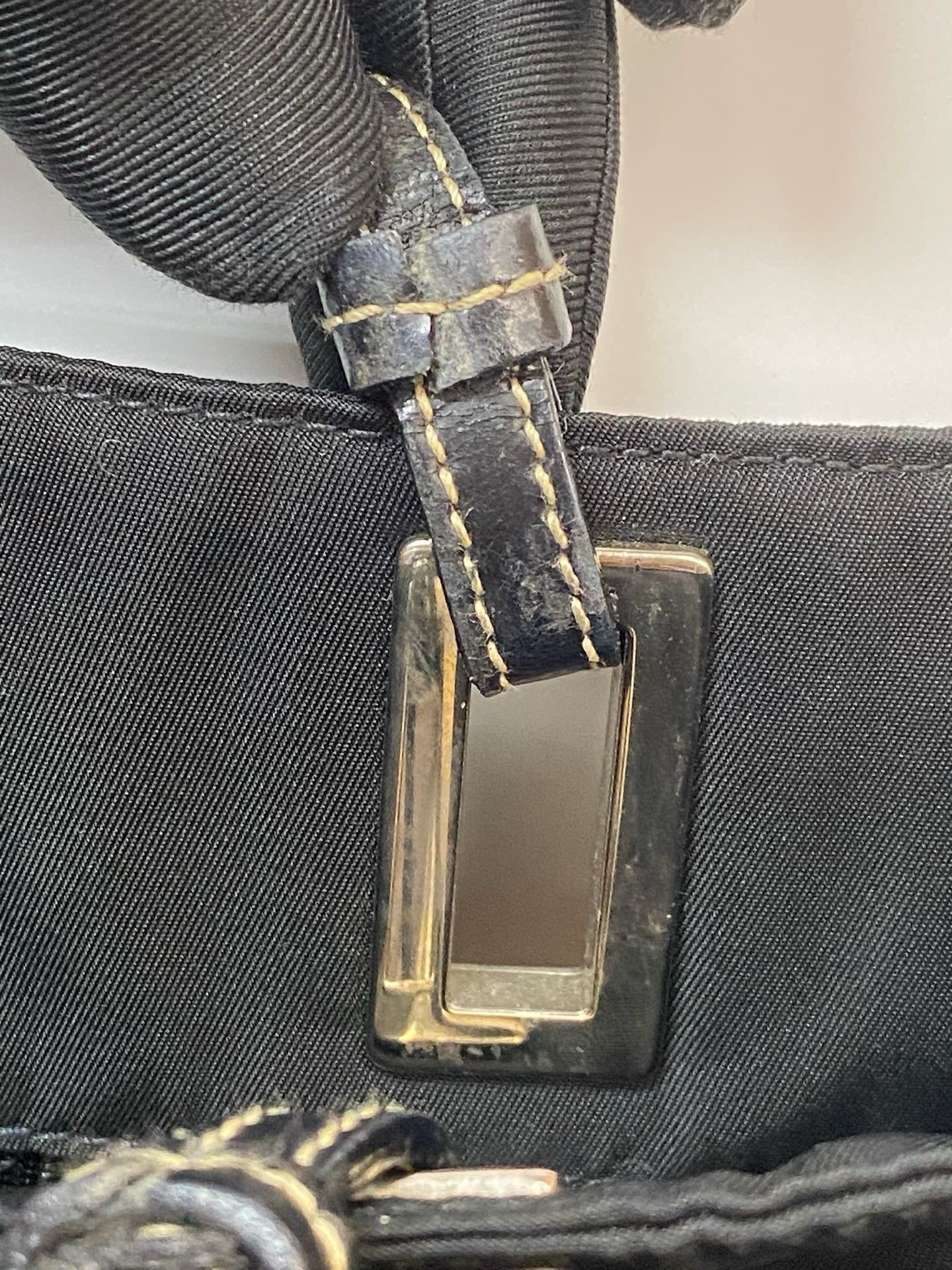 J2958 Prada Shoulder Bag Tessuto Nylon Tote Bag Black Leather Handle | Pre-Owned Black Nylon, Leather