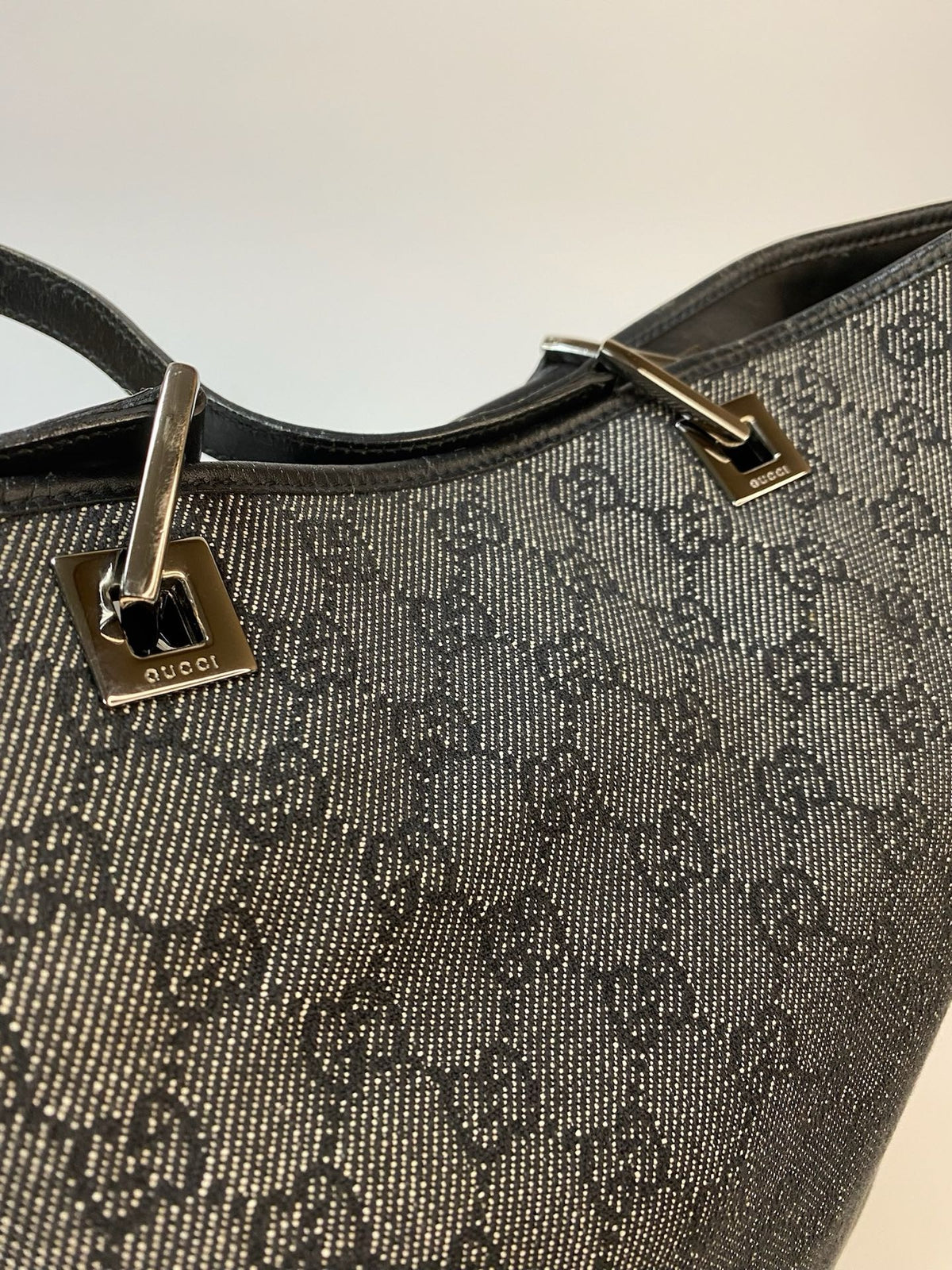 J2864 Gucci Tote Bag GG Canvas denim Monogram Bag | Pre-Owned Blue Denim, Canvas GG Monogram