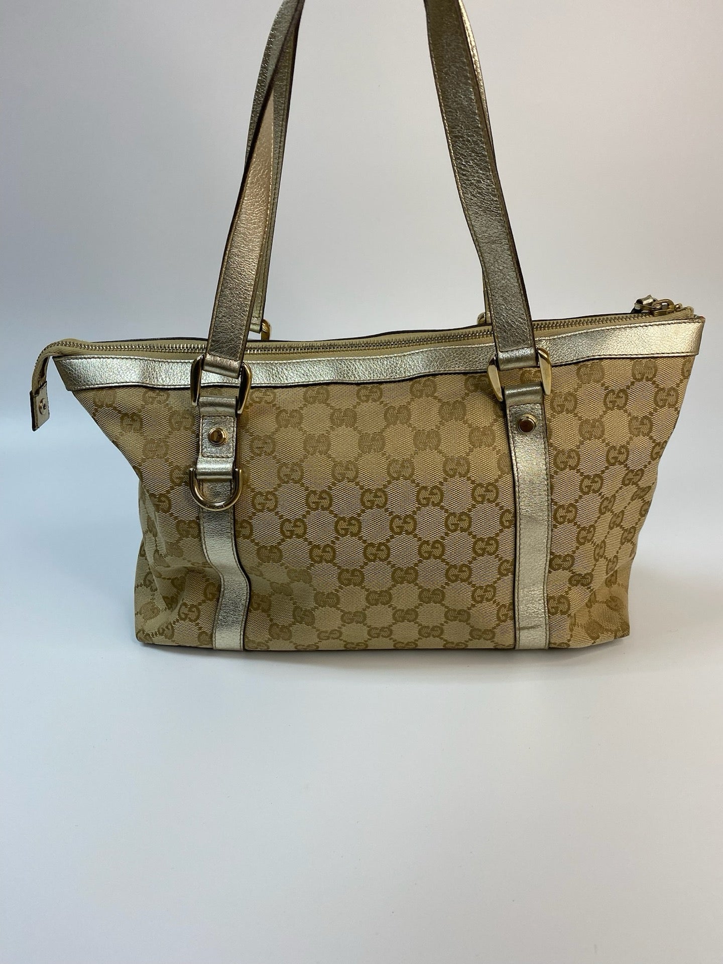 J2990 Gucci Shoulder Bag Vintage Gucci Abbey Tote Shoulder Bag | Pre-Owned Like New Leather