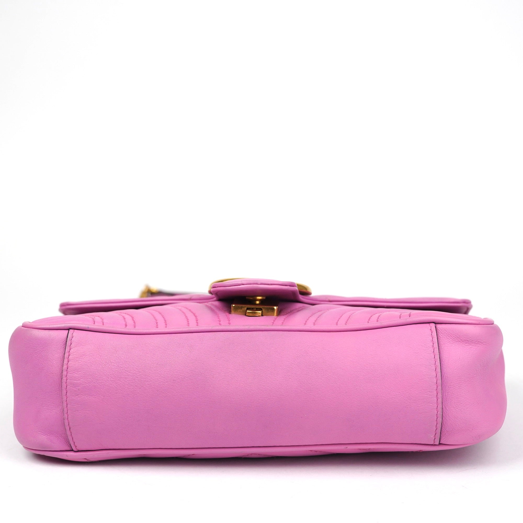 J1377 Gucci GG Marmont Medium Matelassé Shoulder Bag- Pre Owned