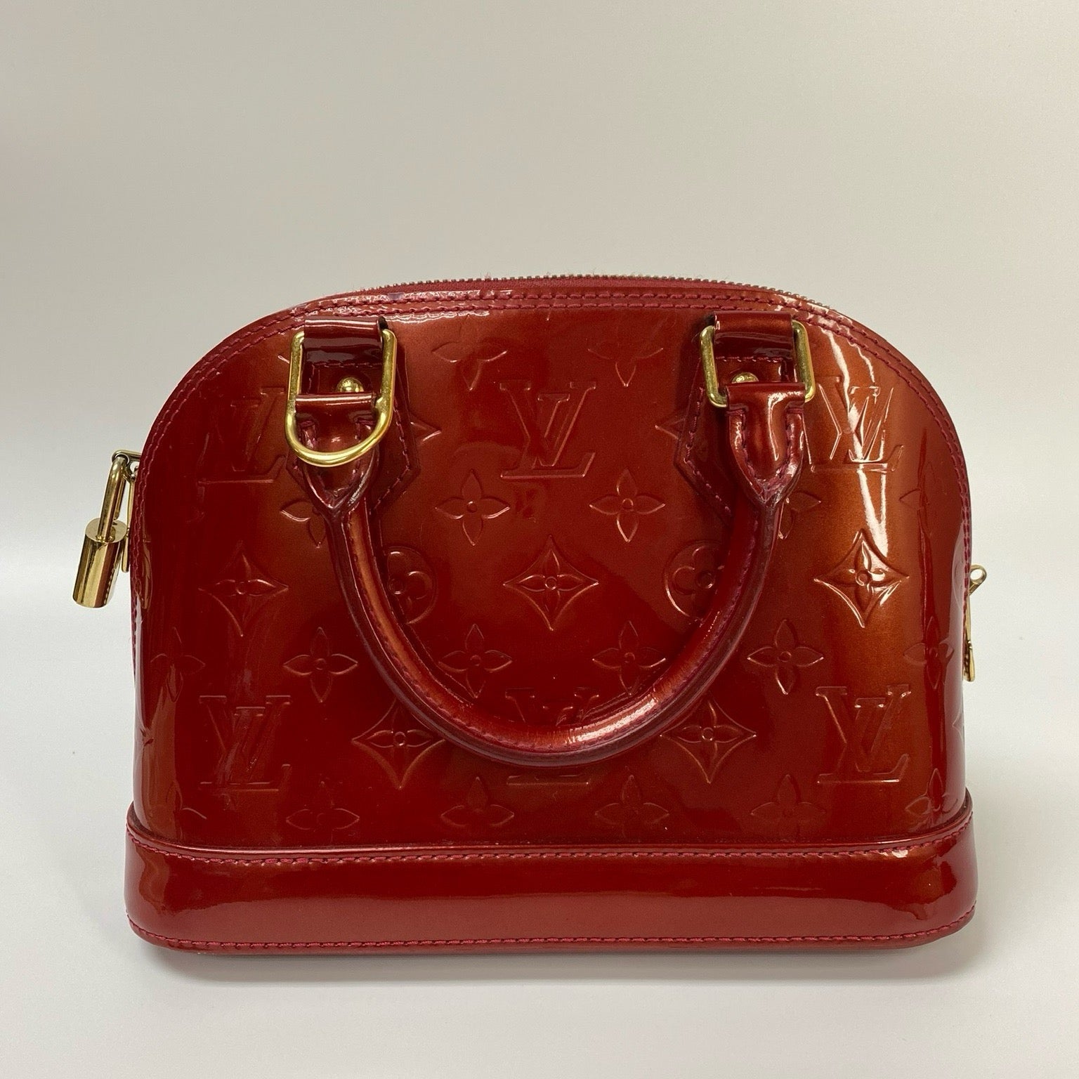 J2979 Louis Vuitton Crossbody Bag Red Monogram Vernis Alma BB | Pre-Owned Red Monogram Vernis Canvas, Patent leather