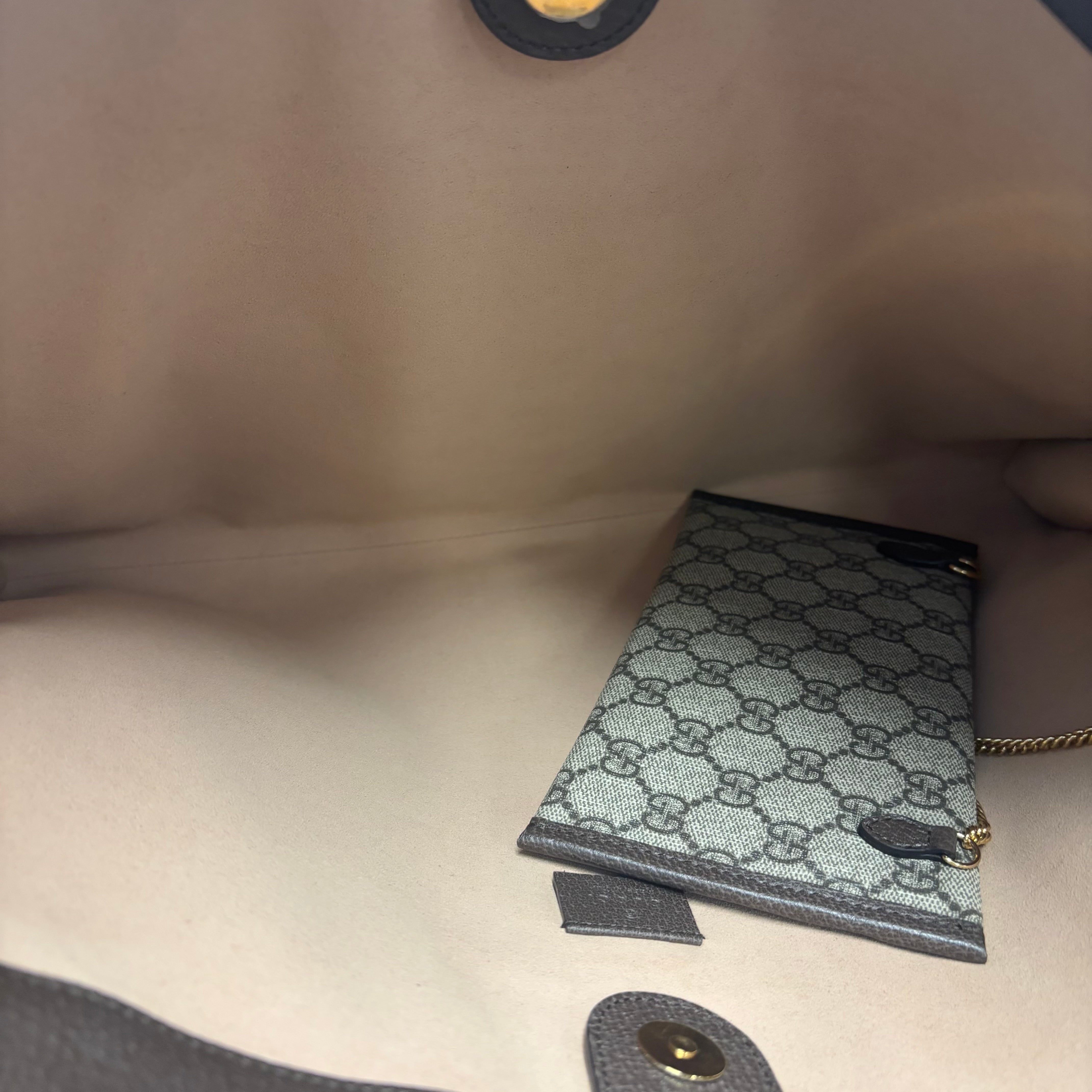 J3204 Gucci Tote Bag Rajah Tiger Large Tote | Pre-Owned Like New Beige and Brown GG Supreme canvas GG monogram