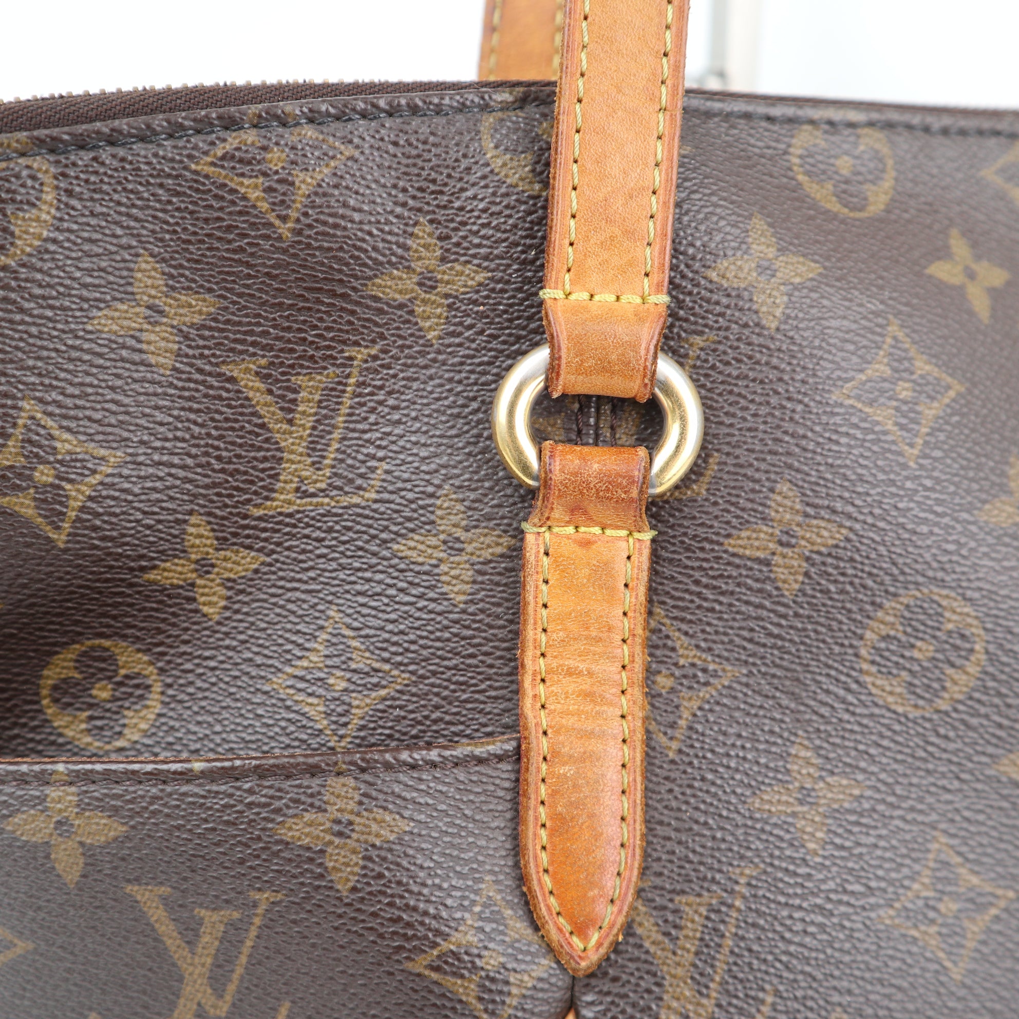 Louis Vuitton Monogram Canvas Totally MM Tote Bag C1885 | Pre-Owned Very Good Brown Monogram Canvas