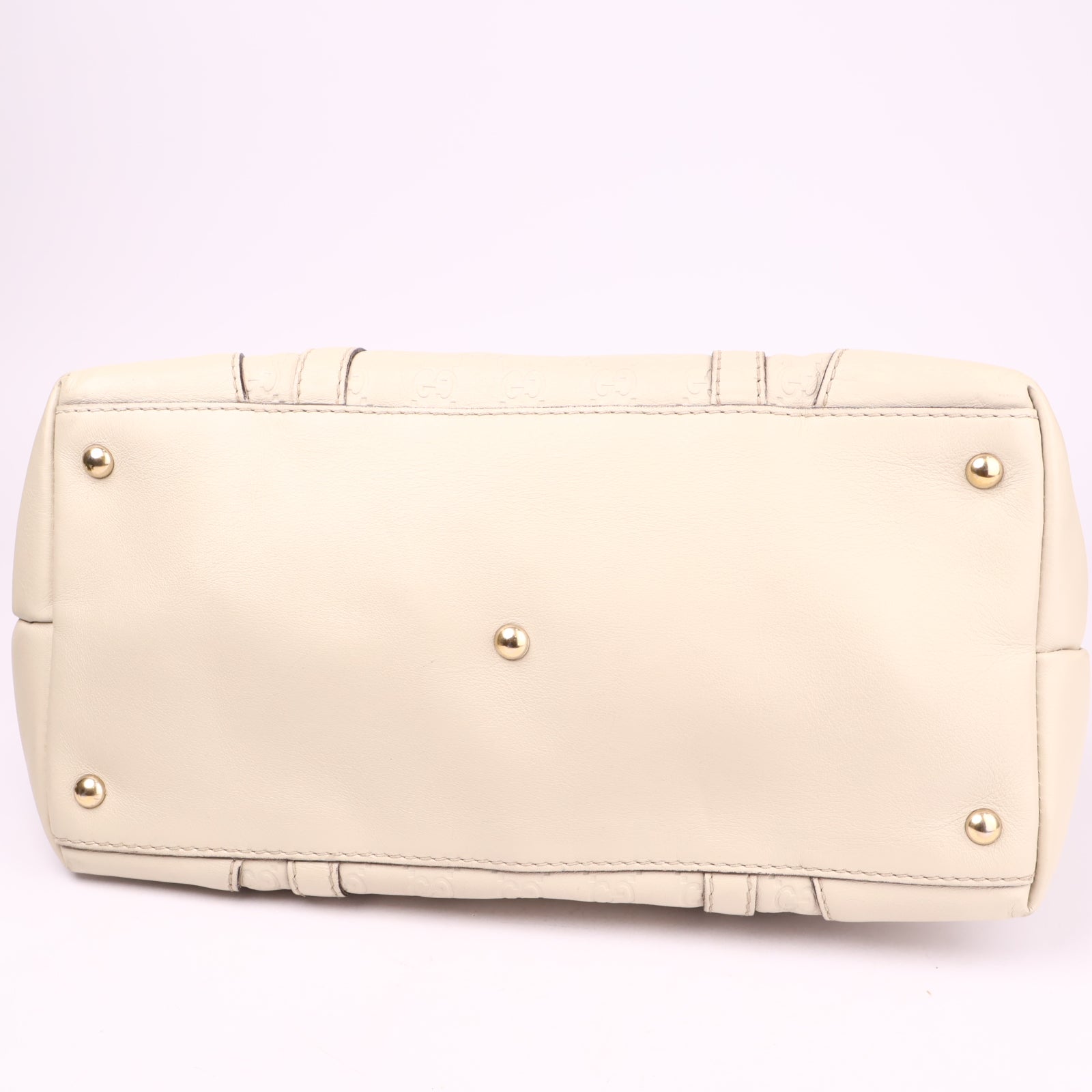 J3650 Gucci White GG Embossed Leather Lovely Heart Bag- Pre Owned