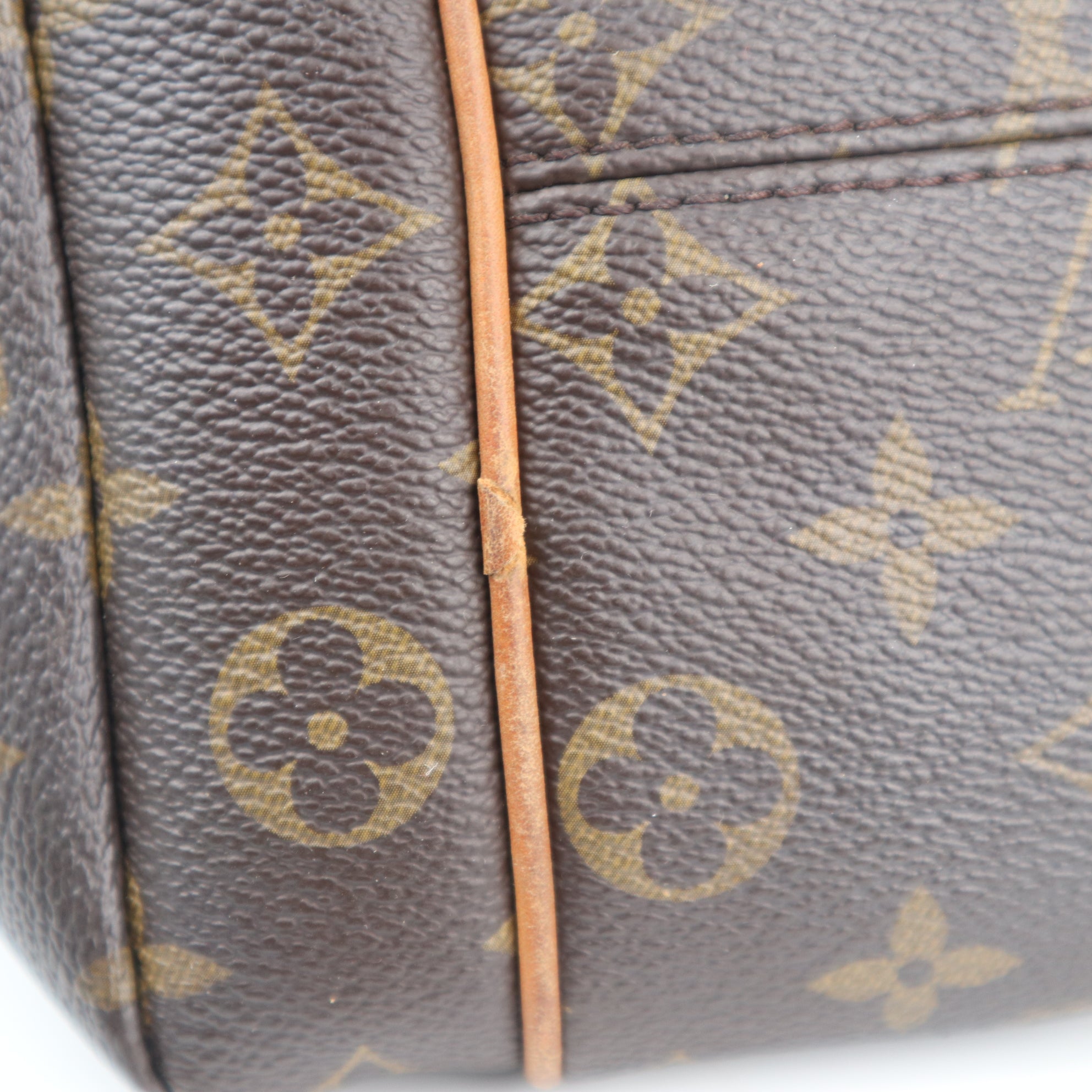 C1913 Louis Vuitton Shoulder Bag Monogram Canvas Totally MM | Pre-Owned Very Good Brown Canvas Monogram