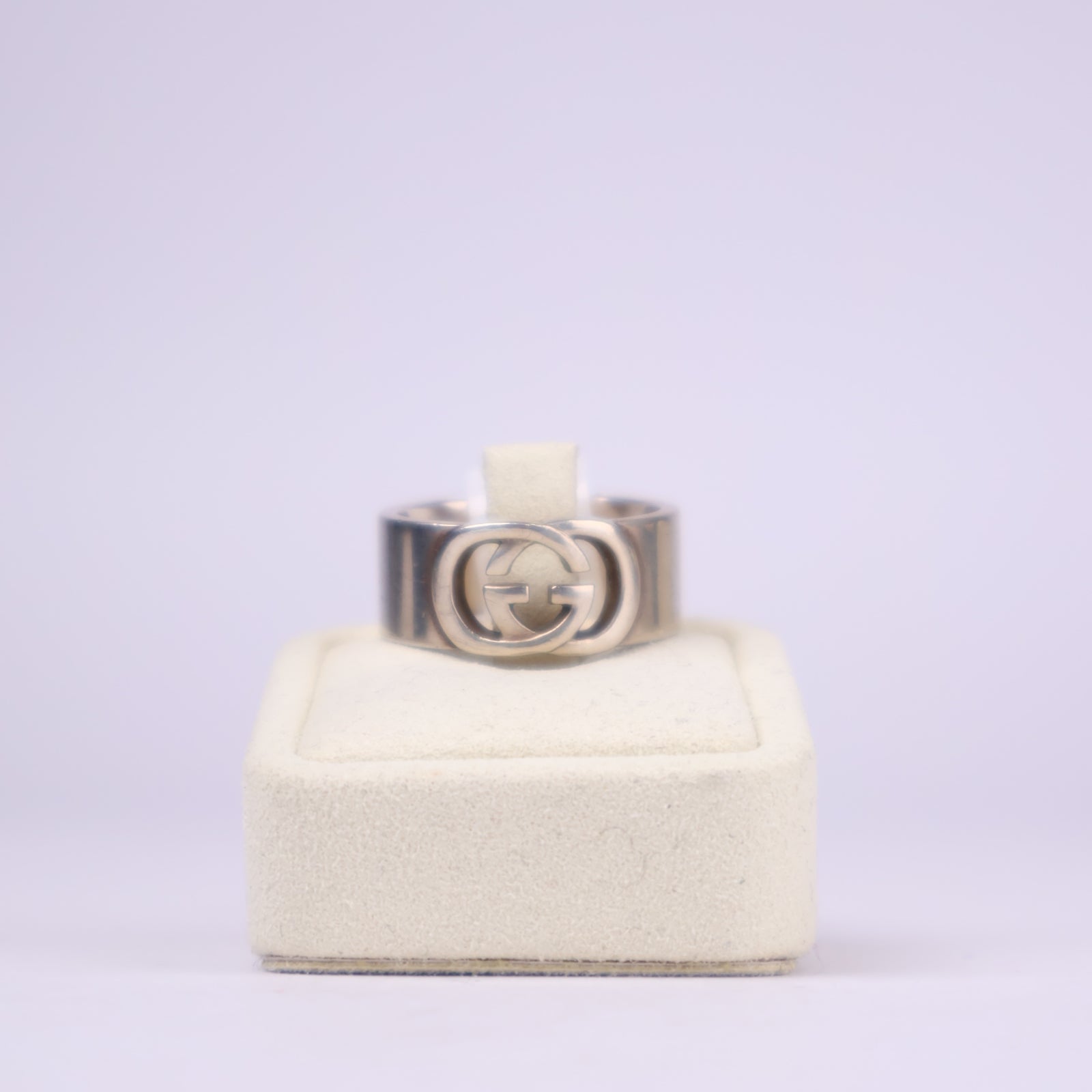 J3685-Gucci Sterling Silver Interlocking GG Ring- Pre Owned