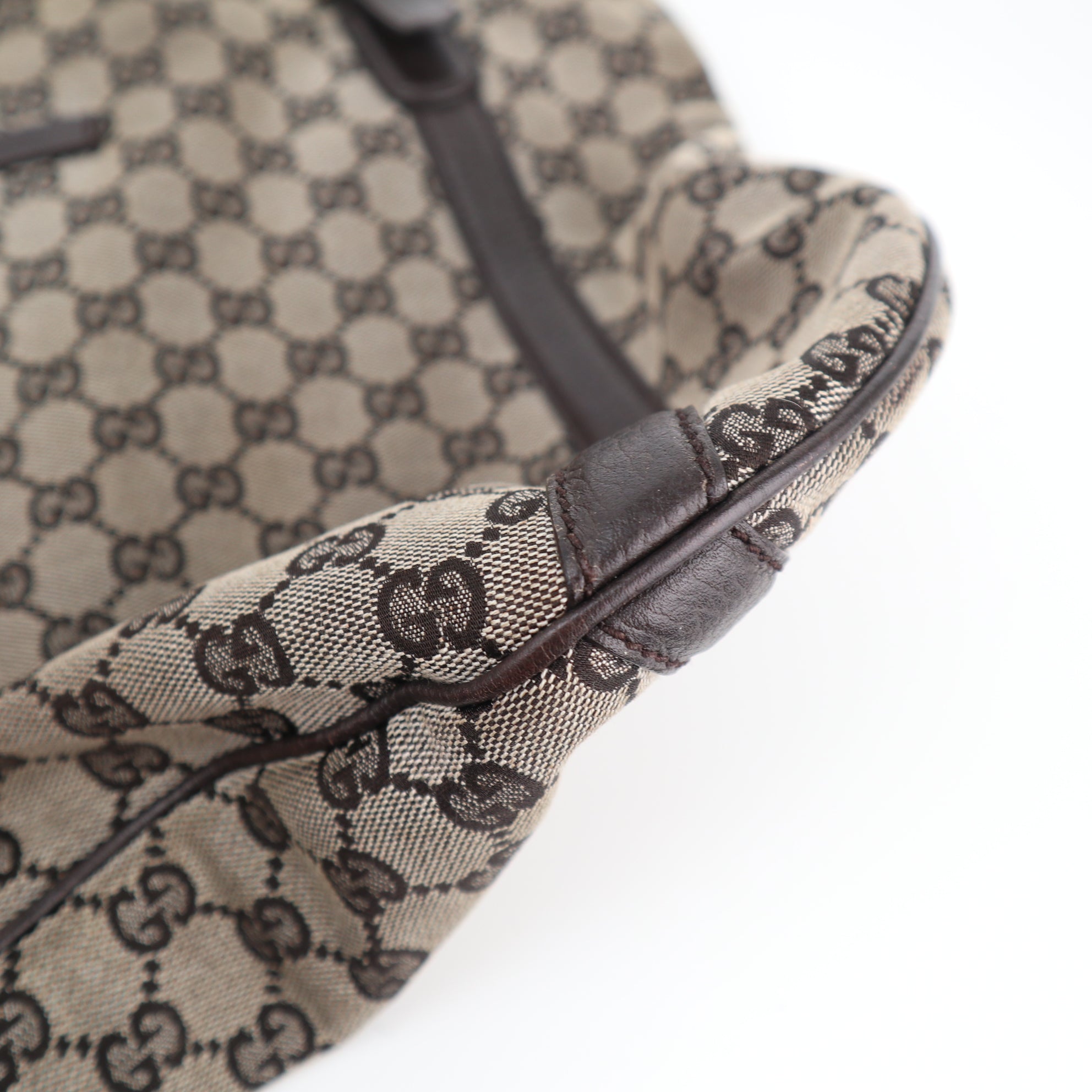C1956 Gucci Tote Bag GG Supreme Messenger | Pre-Owned Excellent Canvas GG Supreme