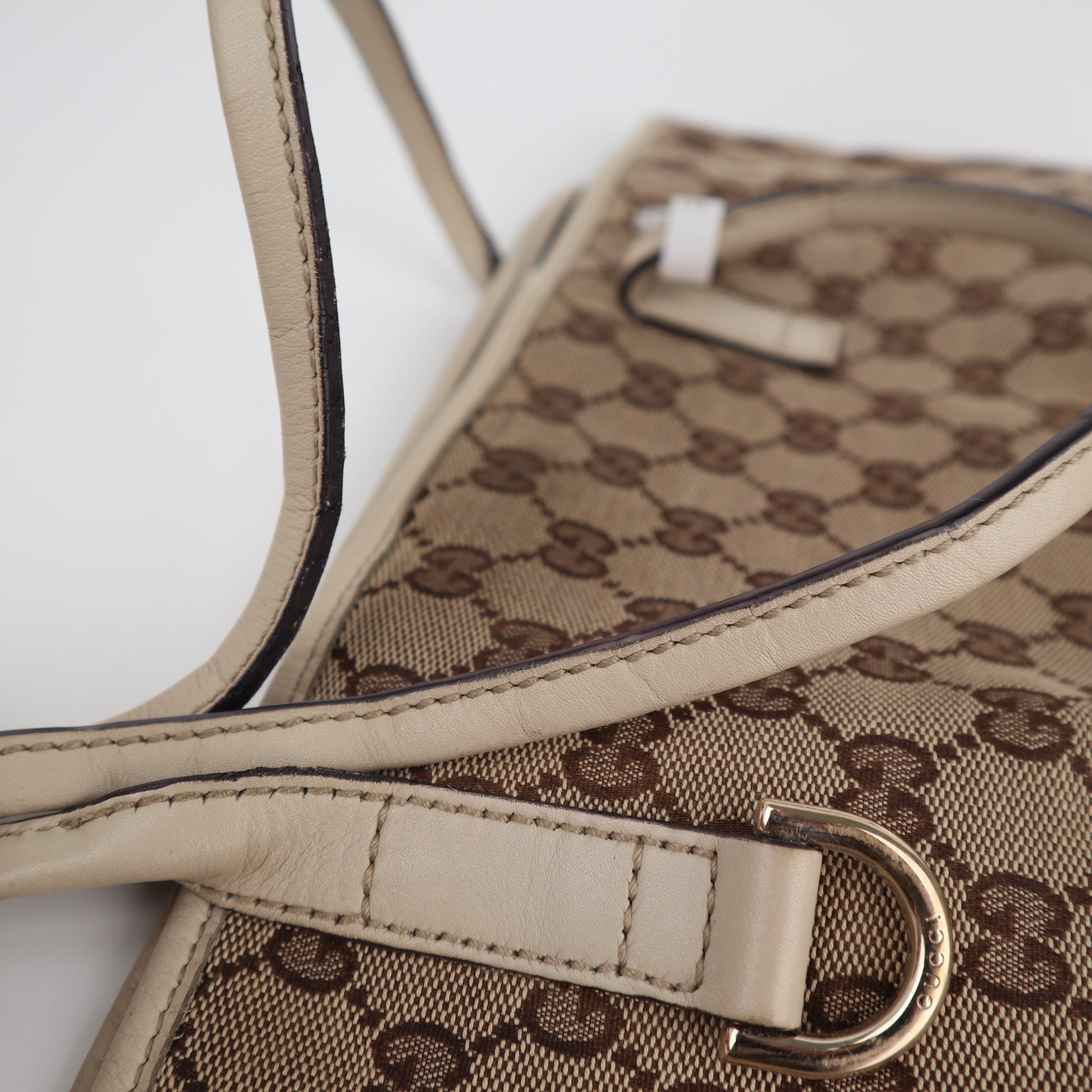 C1957 Gucci Tote Bag New Britt GG Pattern | Pre-Owned Excellent GG Monogram