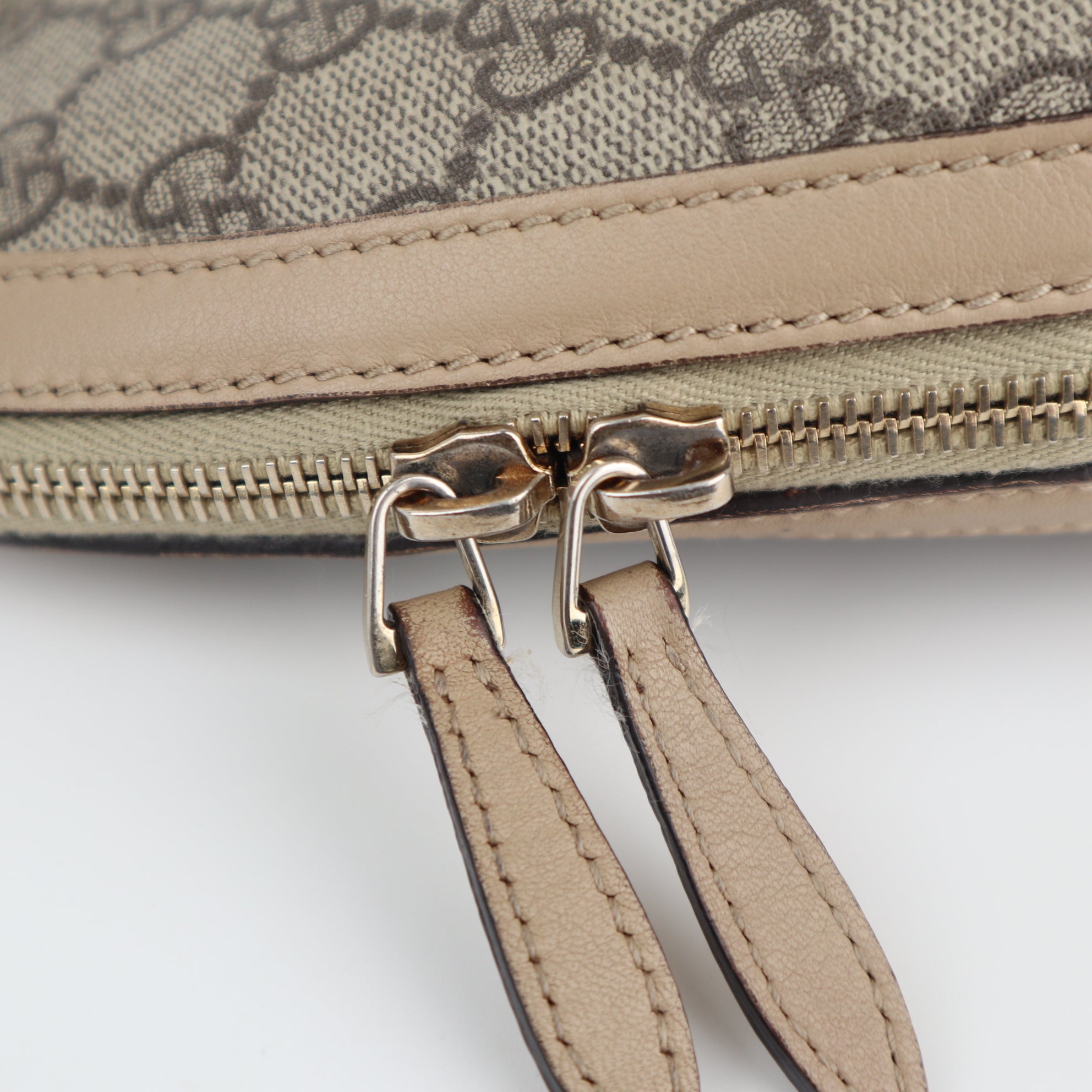 C1964 Gucci Top Handle Bag GG Supreme Small Nice Dome | Pre-Owned Excellent Canvas GG Supreme