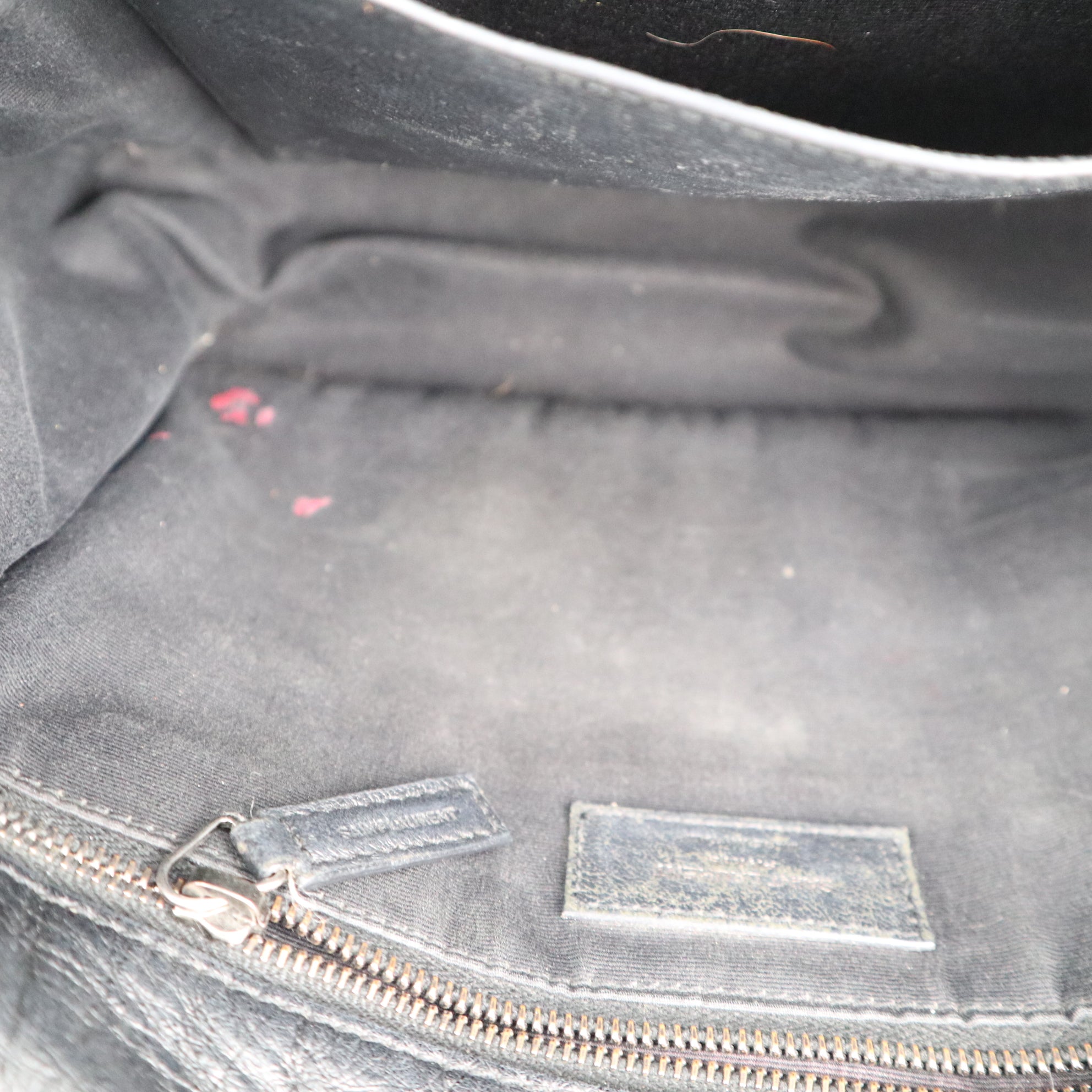 C1970 Saint Laurent Crossbody Bag Niki Medium | Pre-Owned Very Good Crinkled Leather