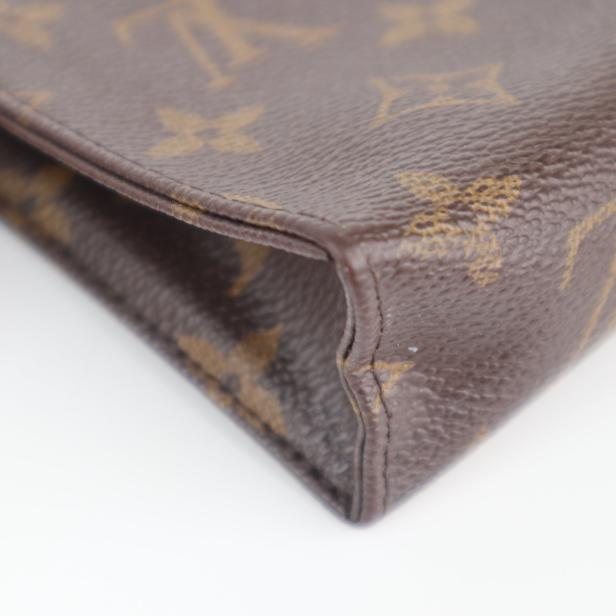 C1976 Louis Vuitton Coin Purse Monogram Toiletry Pouch | Pre-Owned Very Good Canvas Monogram